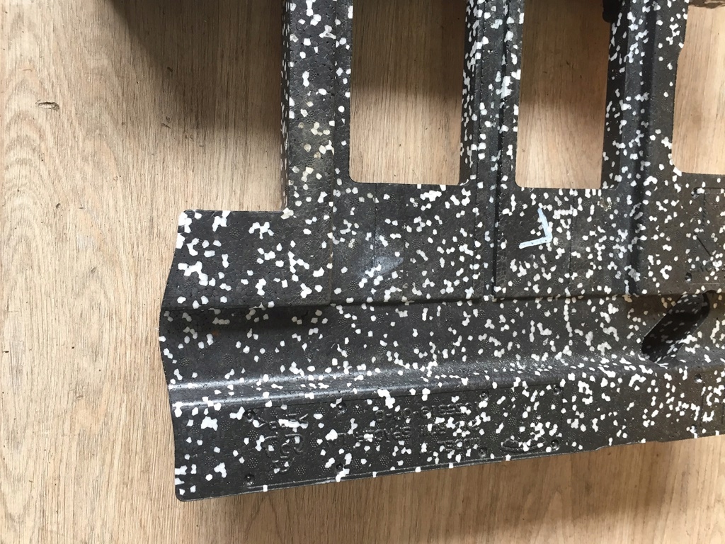 STYROPIAN PODŁOGI BAGAŻNIKA PIANKA LEWY TESLA X Numer katalogowy części 1055319-00-D 105531900D 1055319-00 105531900 1055319