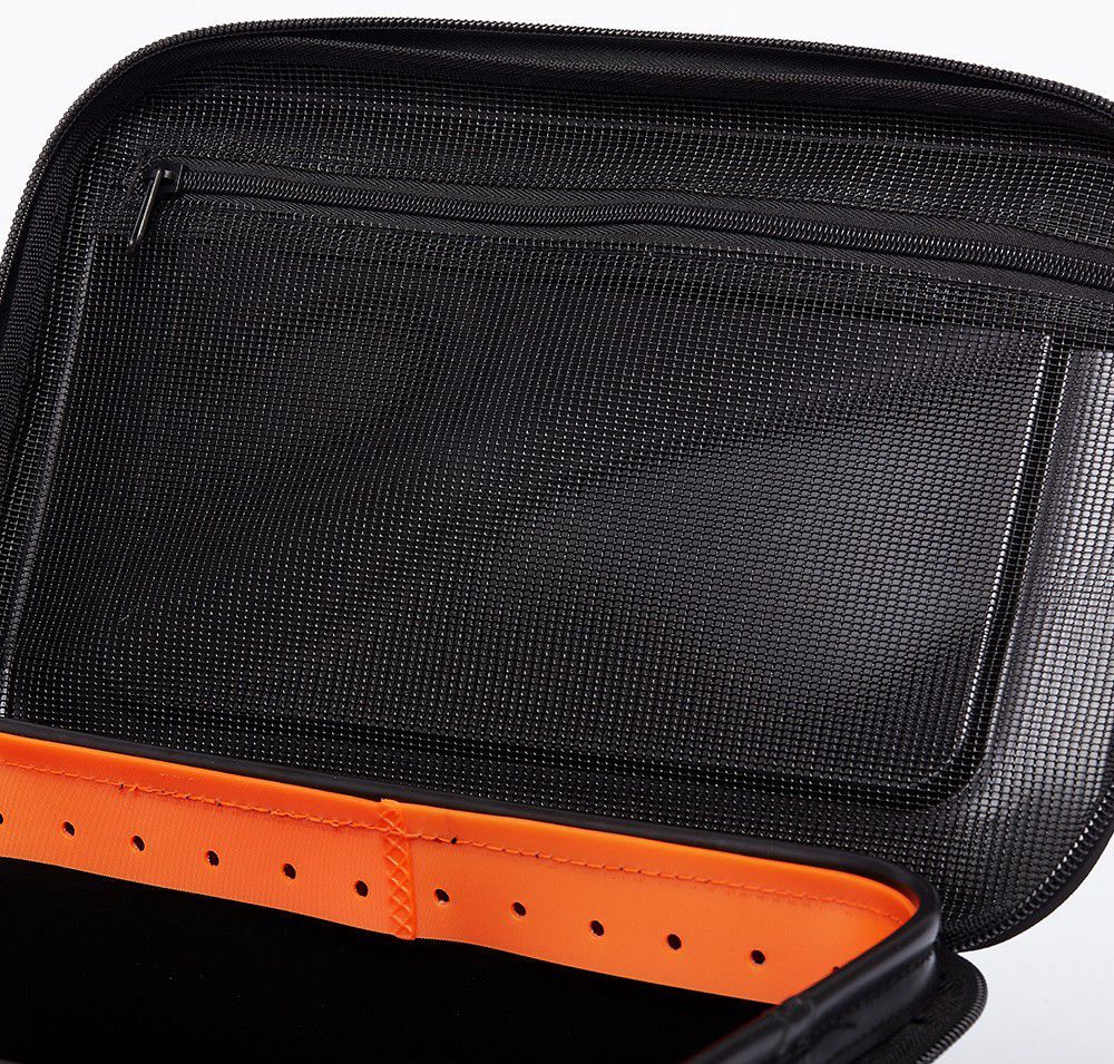 Torba na przynęty Savage Gear WPMP Large L Rozmiar: Large (L) Waga produktu z opakowaniem jednostkowym 0.5 kg