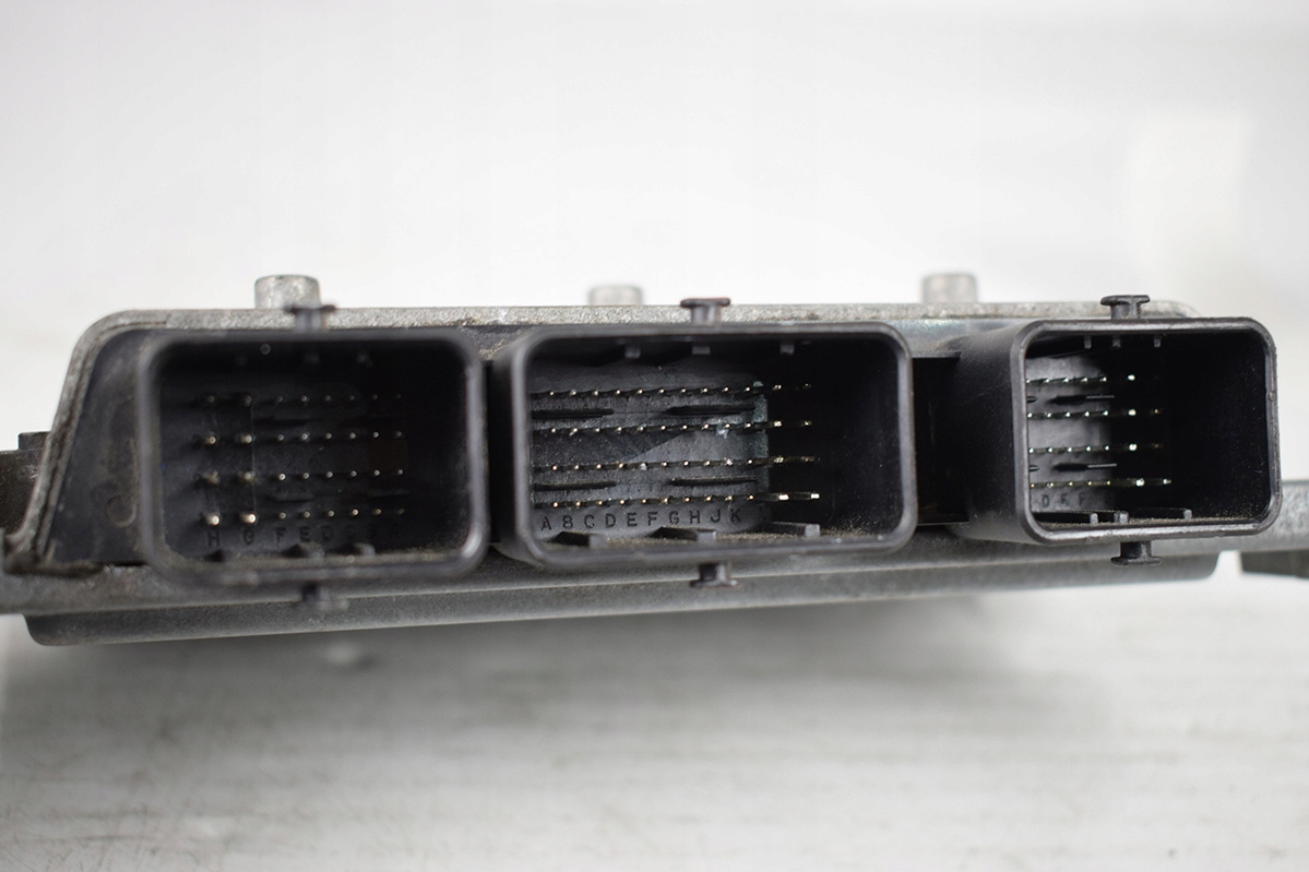 computer control unit FORD FIESTA MK7 8V21-12A650-VG