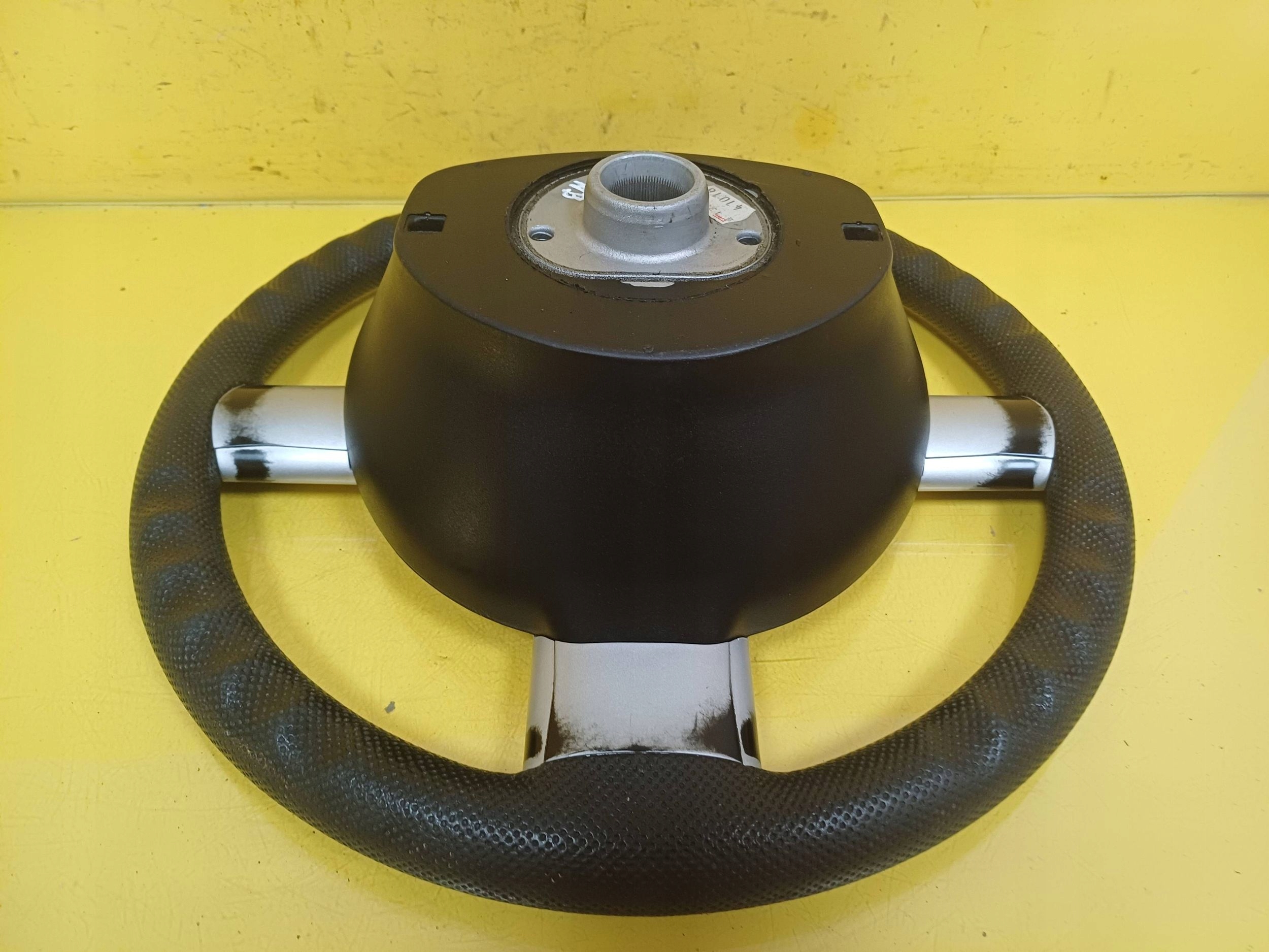 руль с vw NEW BEETLE 1C0419091M NR69