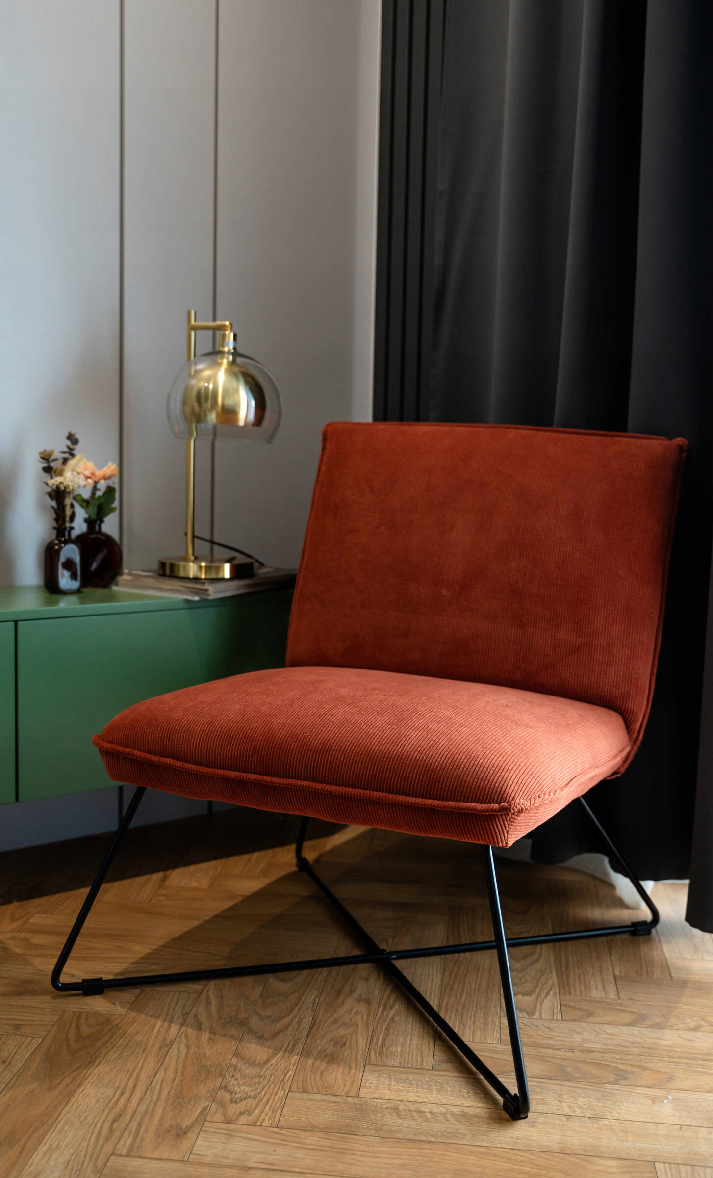 LAMPKA NOCNA złota GLAMOUR metalowa 48 cm Marka Atmosphera