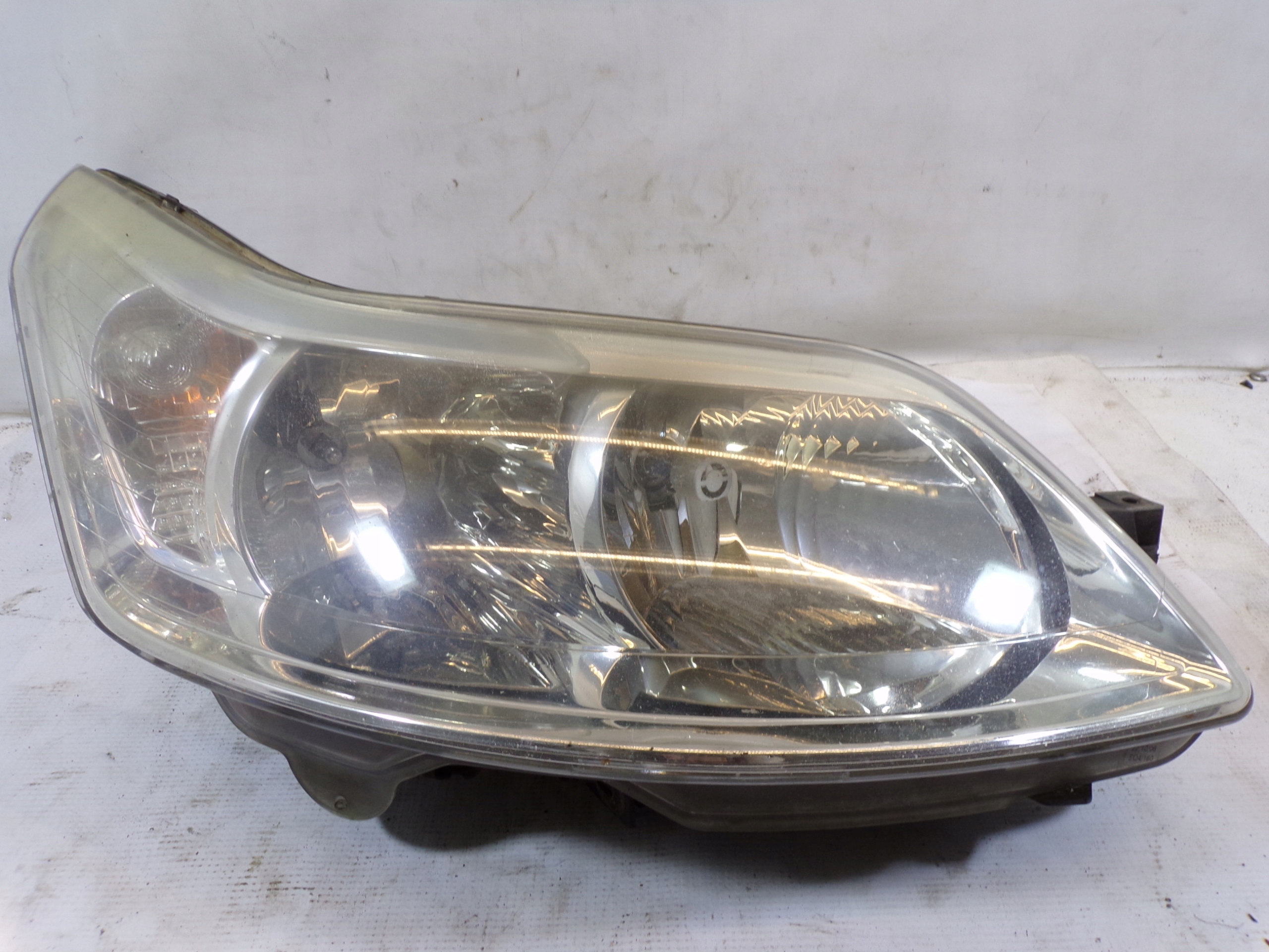 light front front right CITROEN C4 (K) (2)