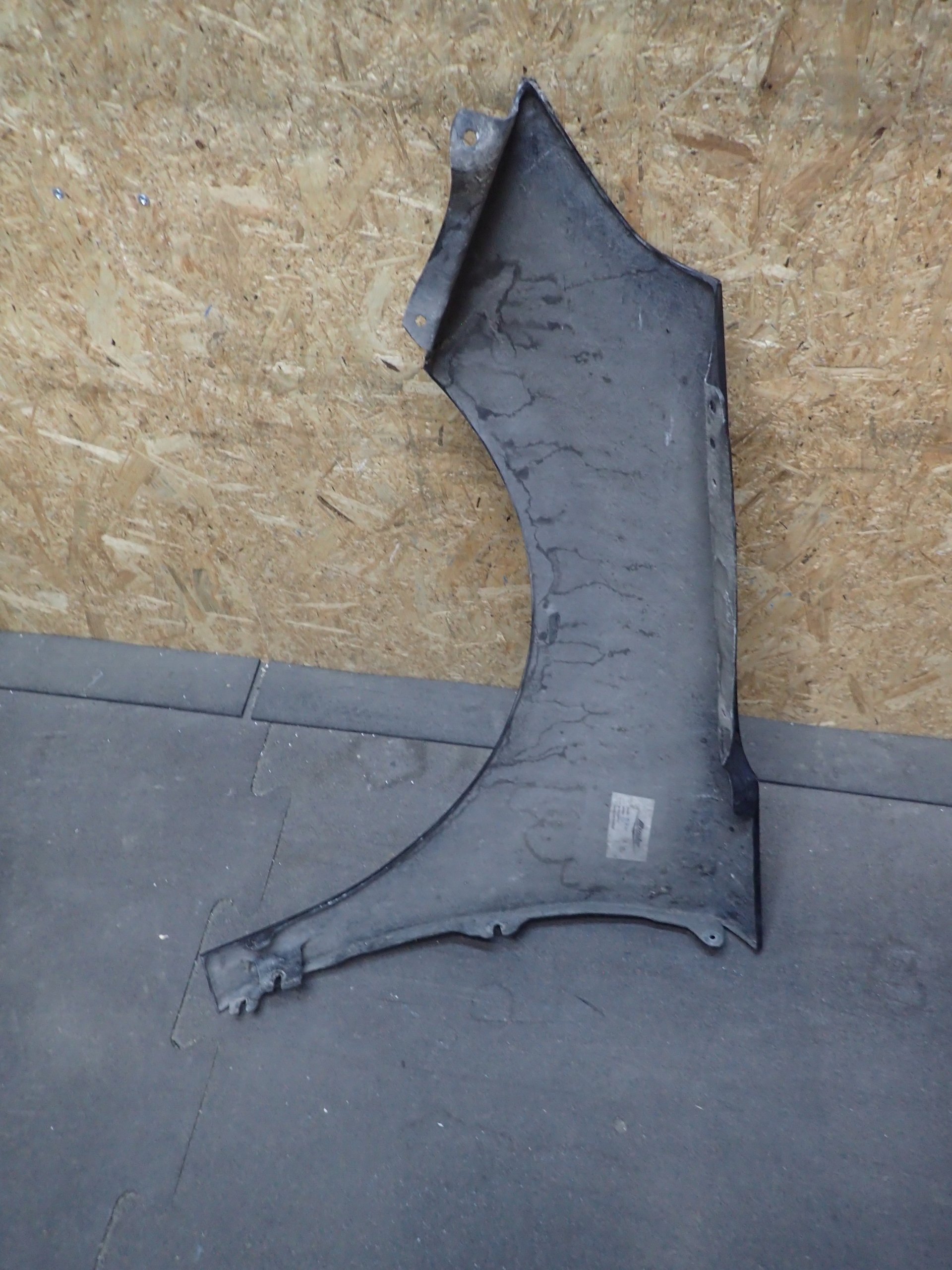 FENDER FRONT RIGHT HYUNDAI I30 III 3 17- CARBON