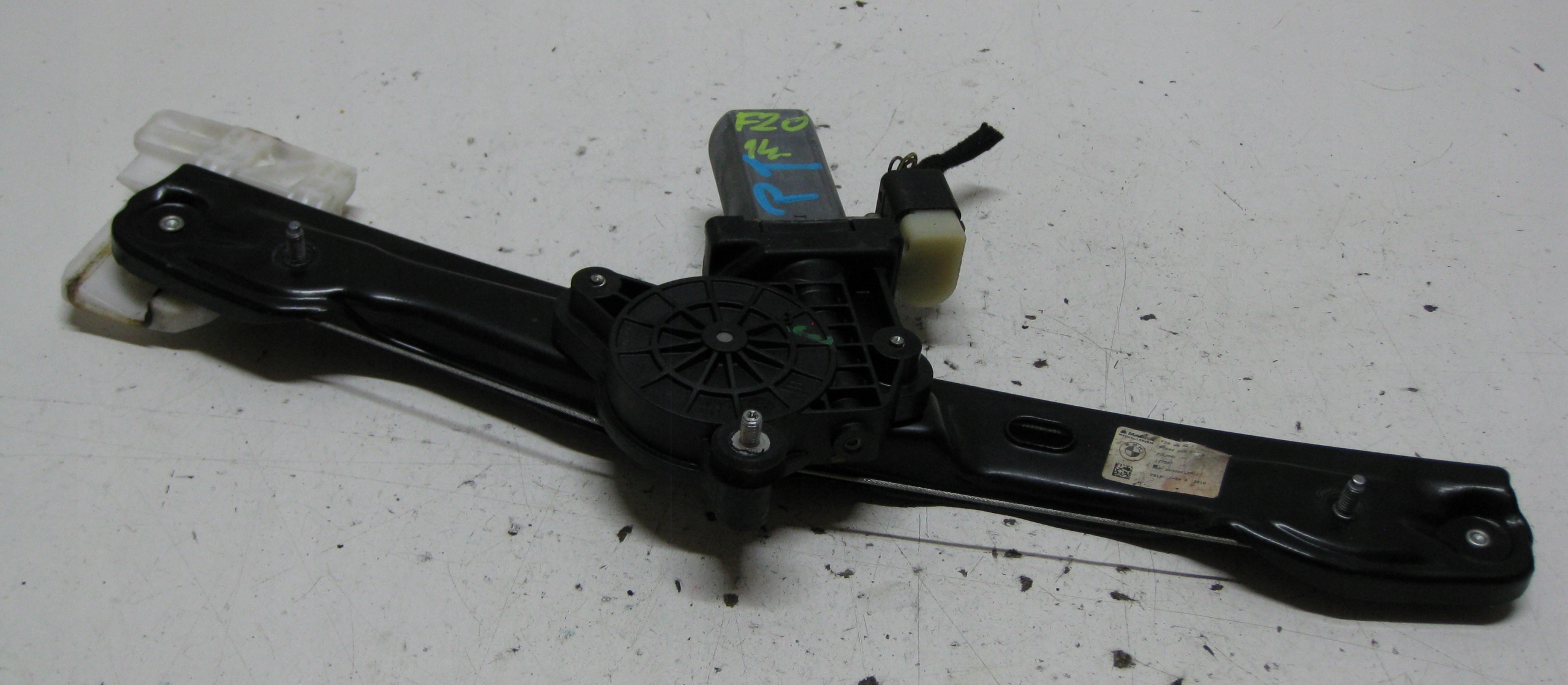 BMW F20 1.6i 14R window regulator right rear part 7242556
