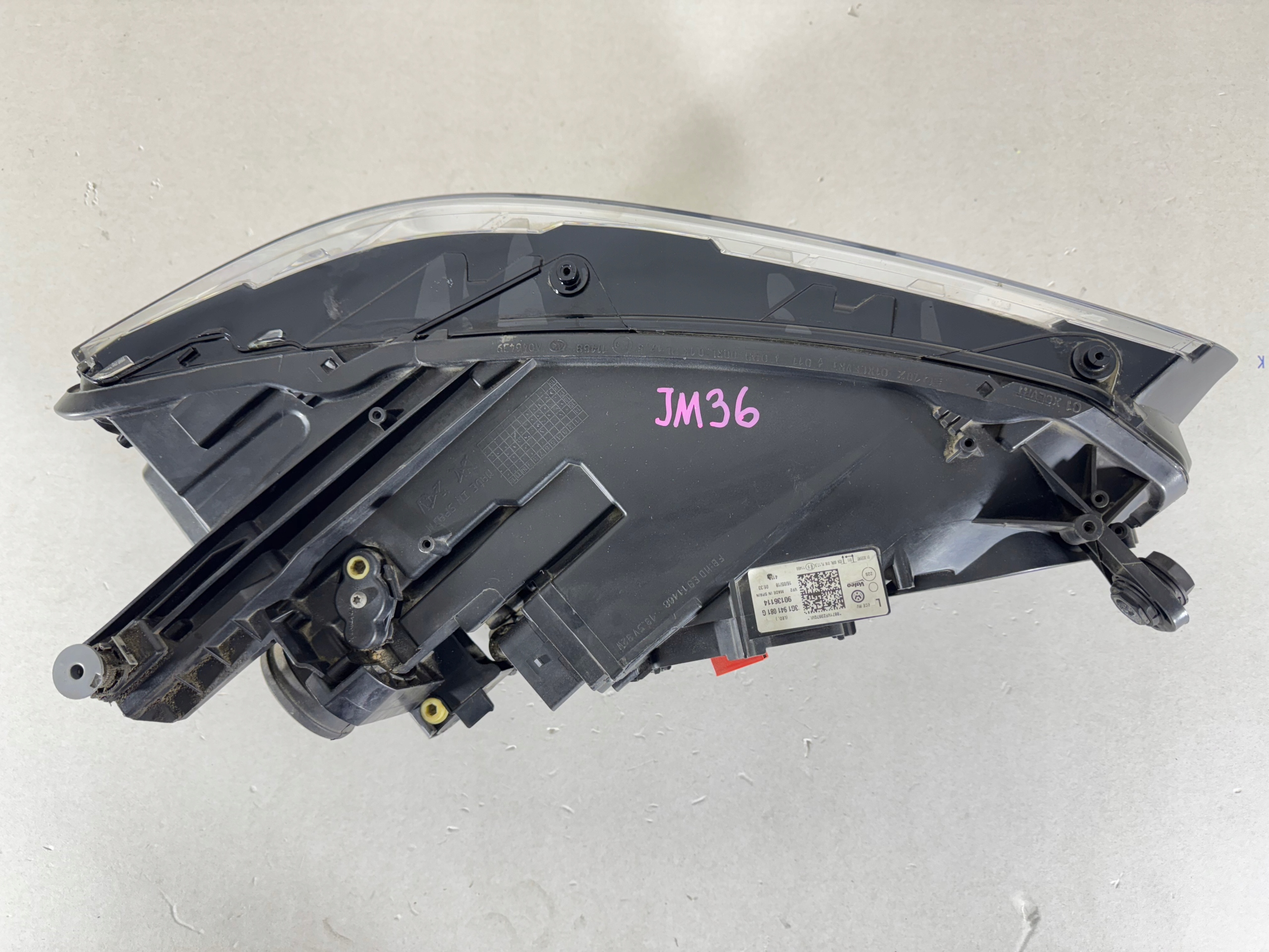 VW PASSAT 3G1 B8 FULL LED LAMPA LEWA PRZÓD REFLEKTOR EUR 081G - SUPER Typ samochodu 4x4/SUV Samochody osobowe