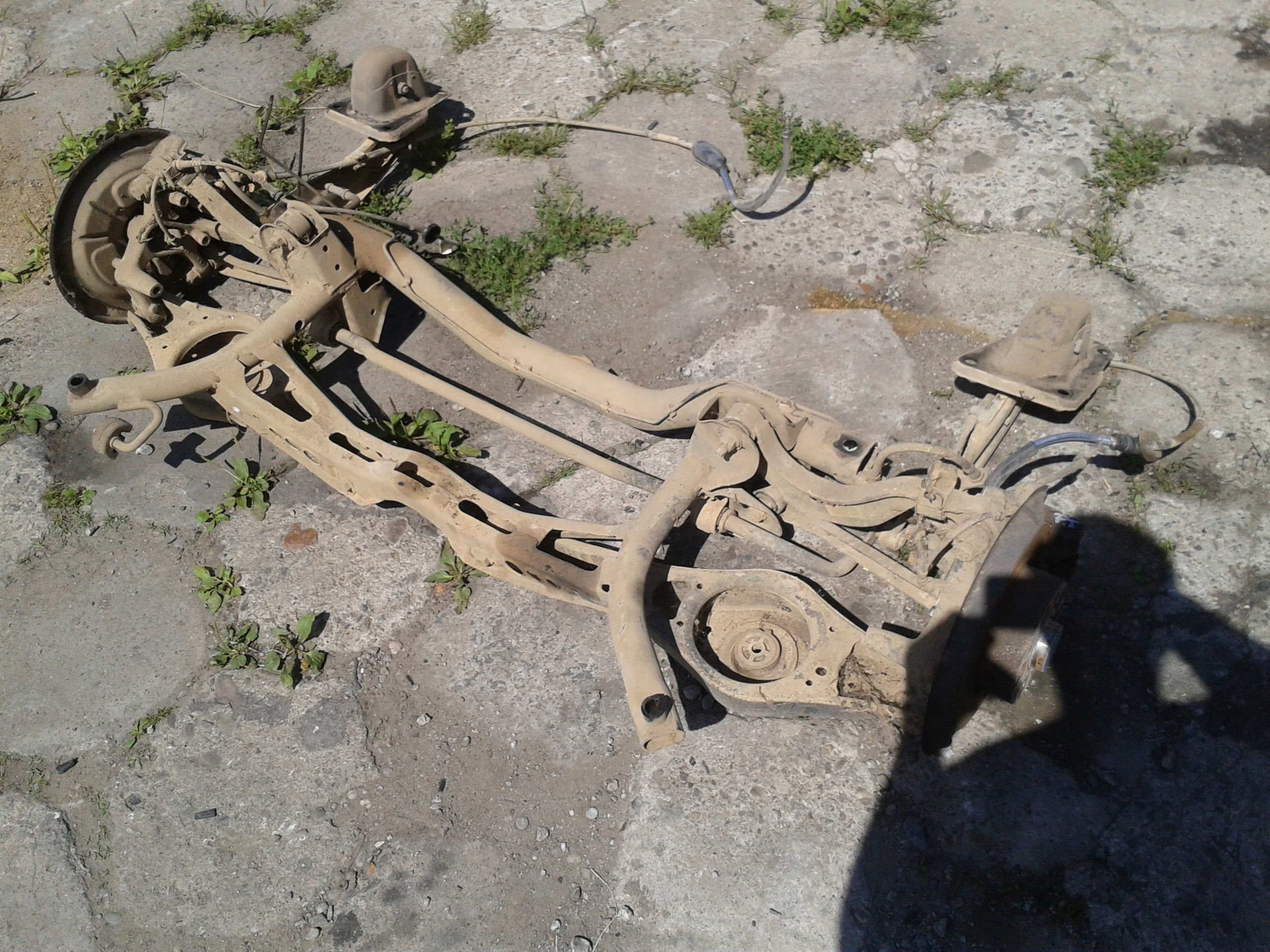 OŚ TYLNA BELKA VW GOLF V 5 5D HATCHBACK Producent części VG Parts