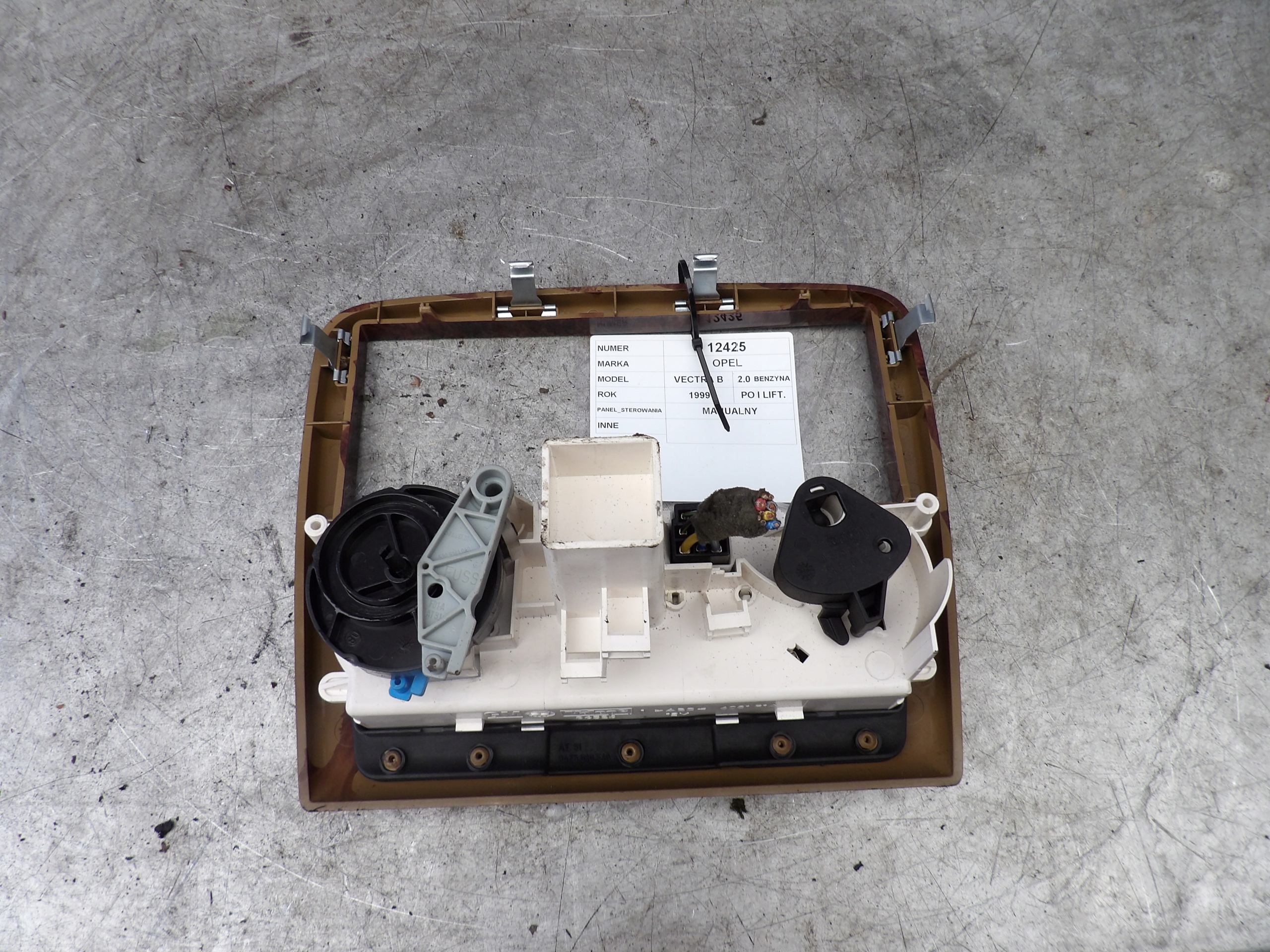 Opel Vectra B panel air conditioning devices 86323