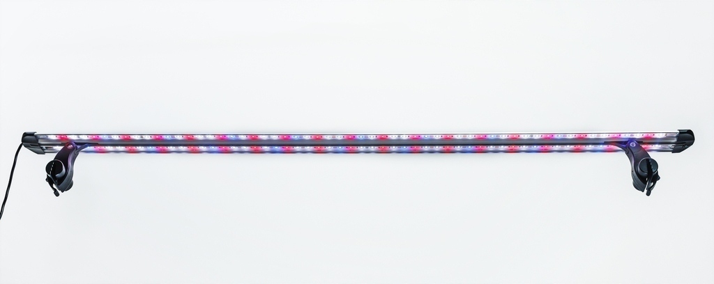 Levně Led lampa Intenso 24,3W 120 cm barva Diversa