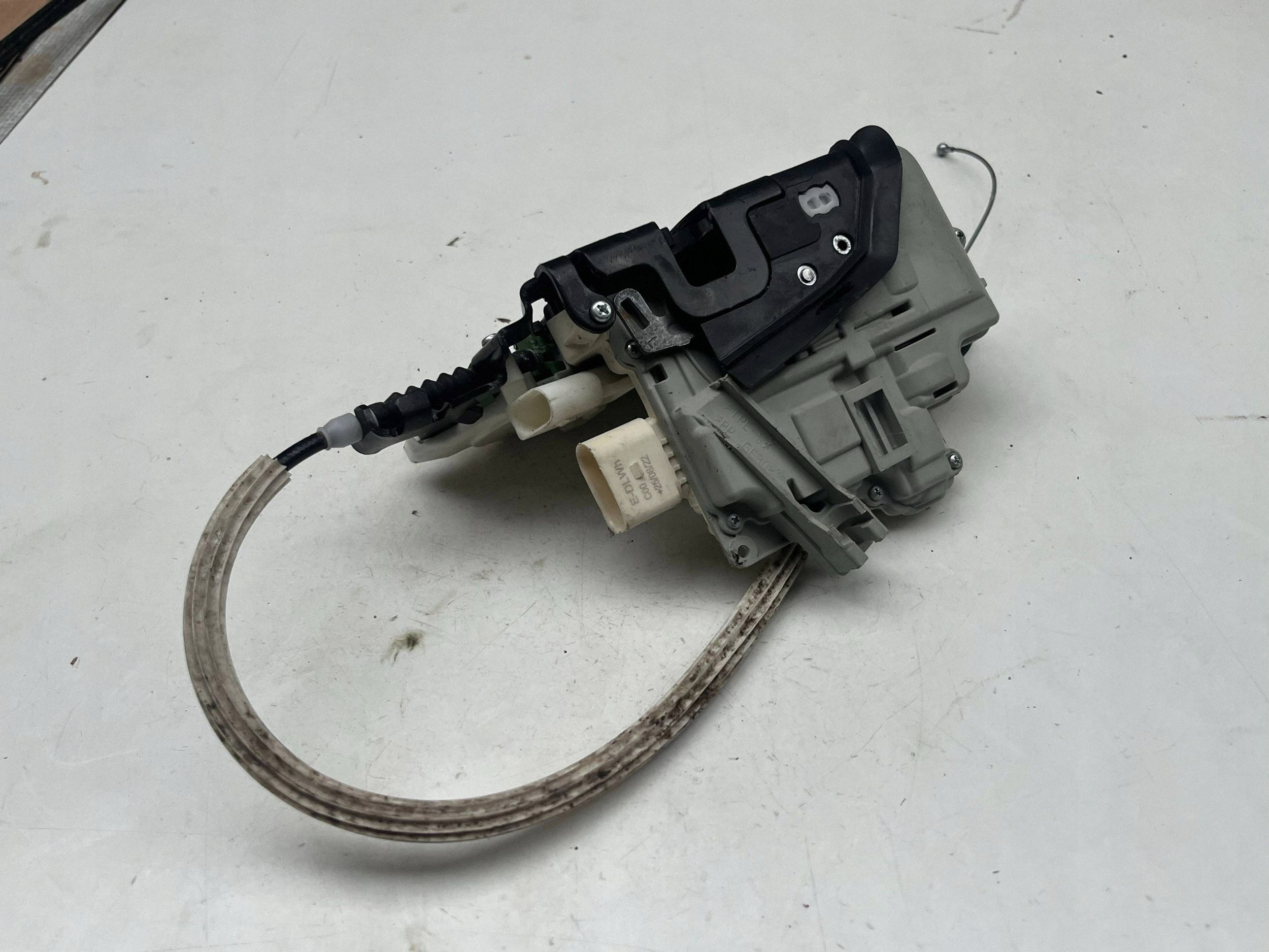 AUDI Q7 4M lock door left front DOCIAG 4M1837015F @M
