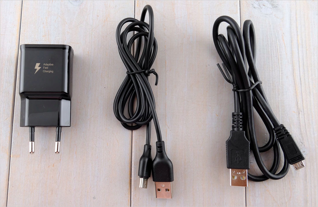 ORYGINALNA Ładowarka Zasilacz 5V2A do telefon Samsung Galaxy Z Fold2 5G Długość przewodu 1 m