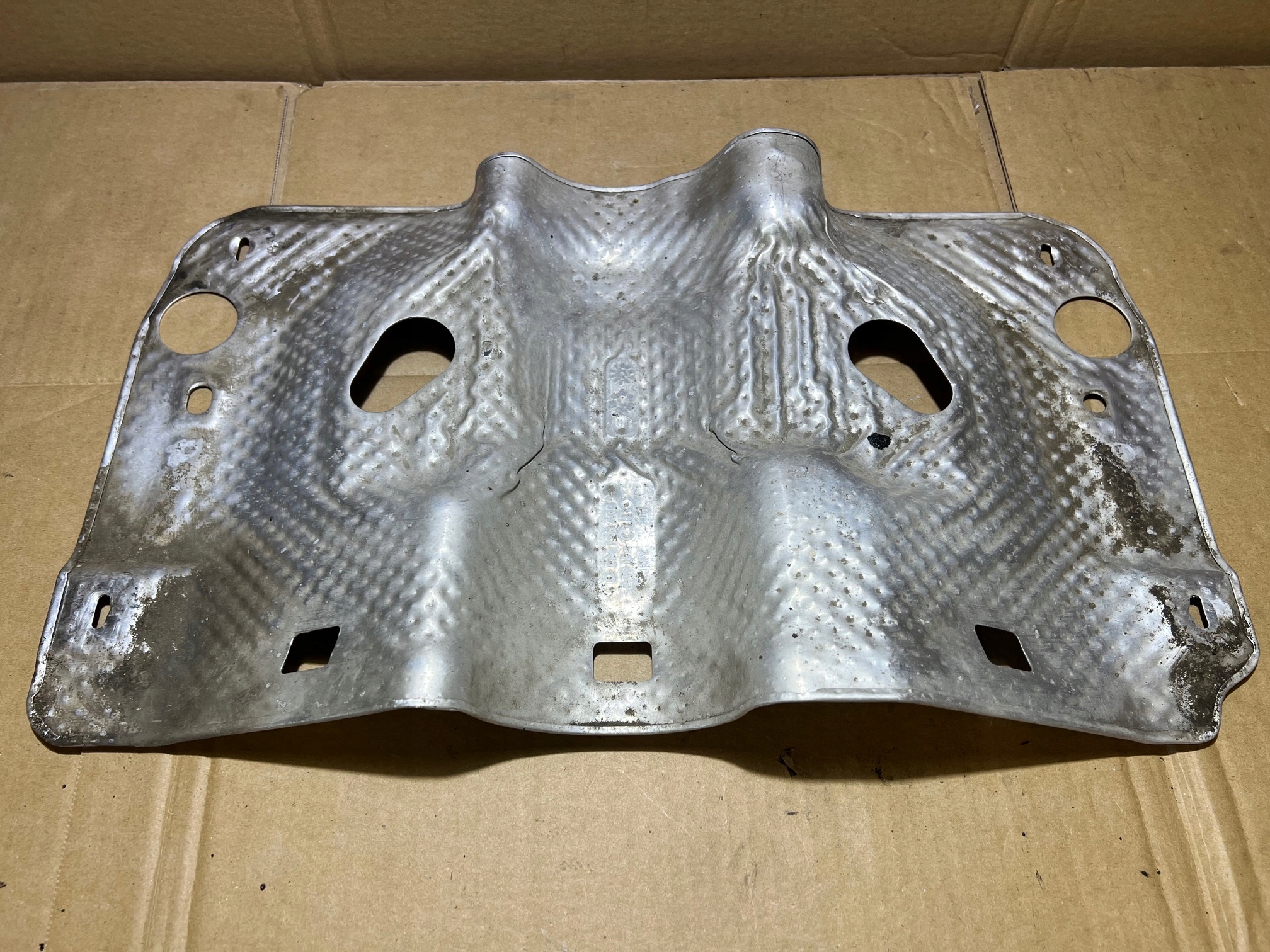 AUDI Q5 80A cover TERMICZNA 80A521443D