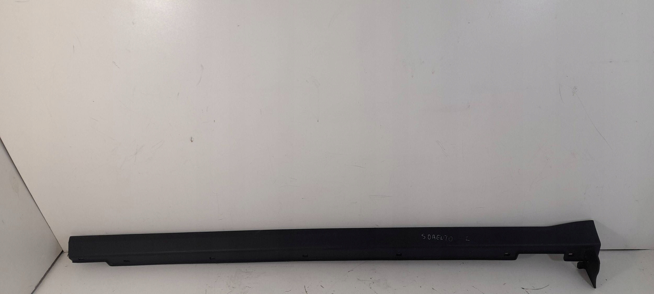 Kia Sorento III moulding threshold left 87751C5000 (LS74)