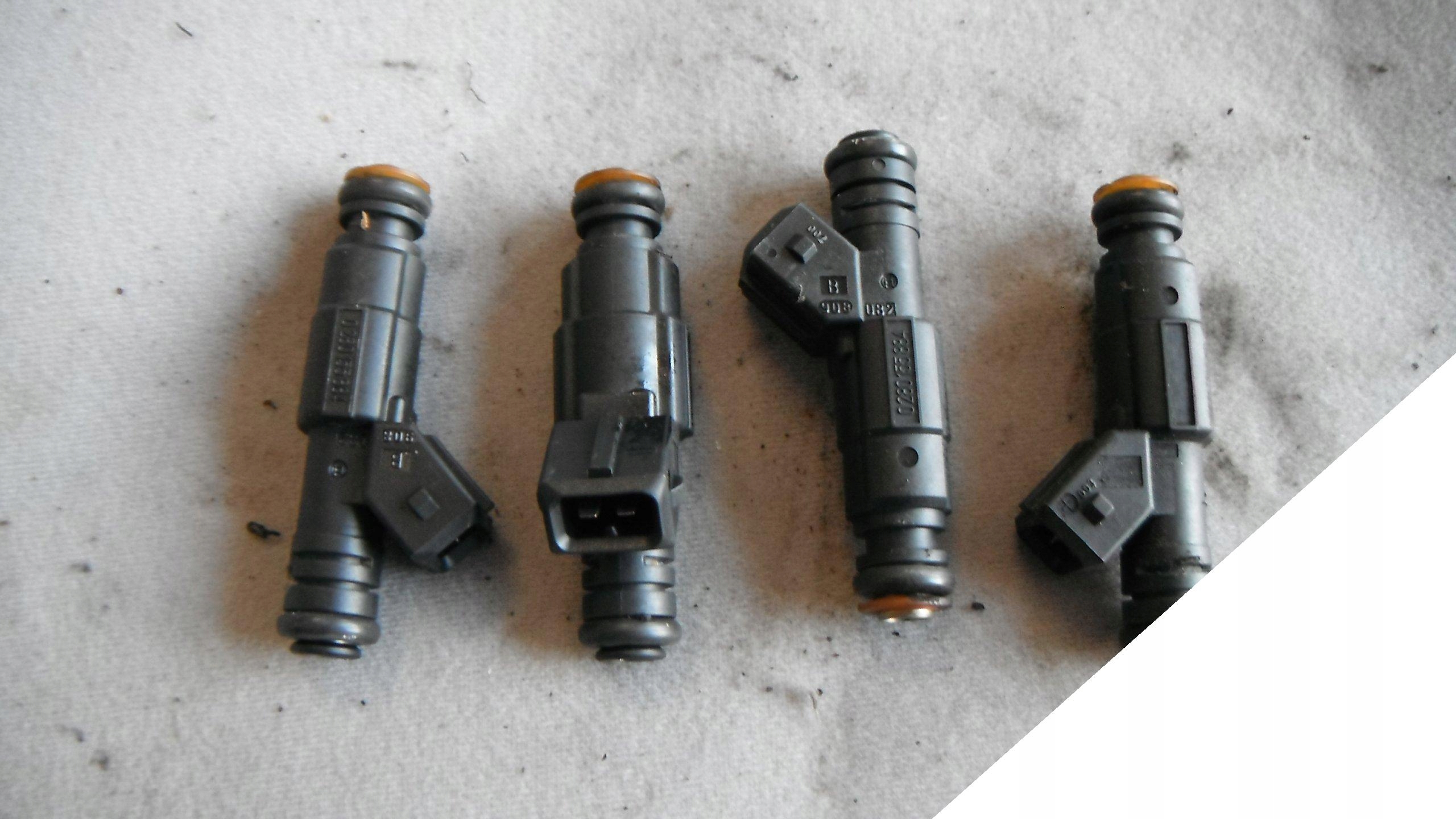 ROVER 25 45 200 400 WTRYSKIWACZ PALIWA 0280155884