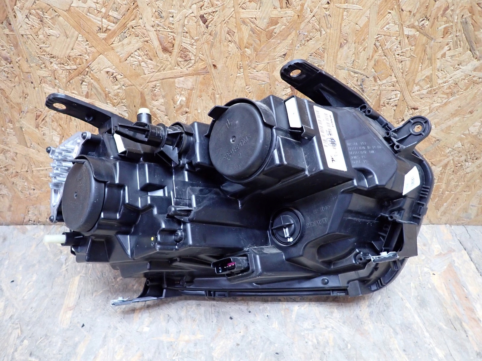 light left REFLEKTOR left LED DACIA DUSTER 2 II HM 2017-2021R 260609367R