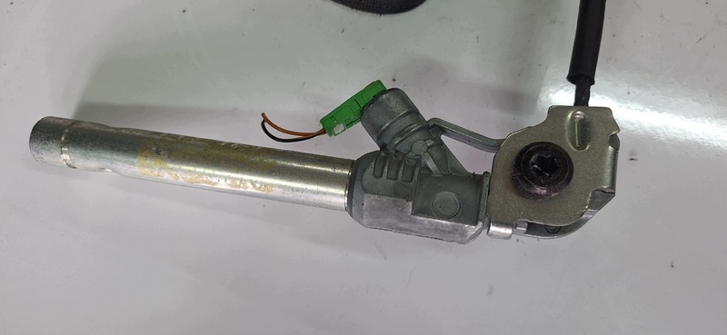 seat belt adjuster left front OPEL CORSA D 607707700D