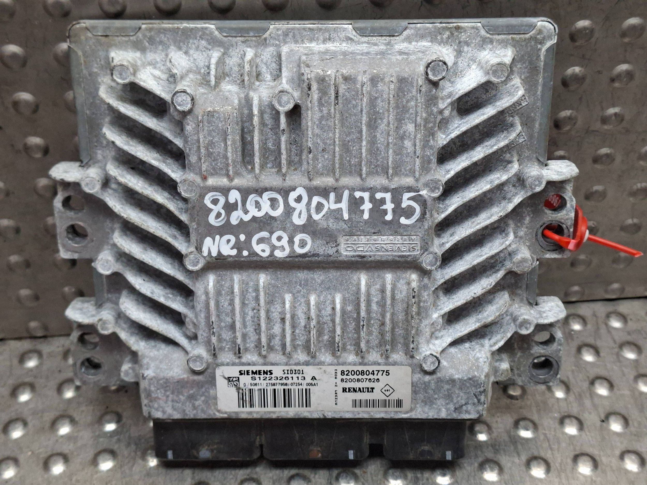 control unit of the engine S122326113A 8200804775 8200807626 RENAULT 1.5 DCI