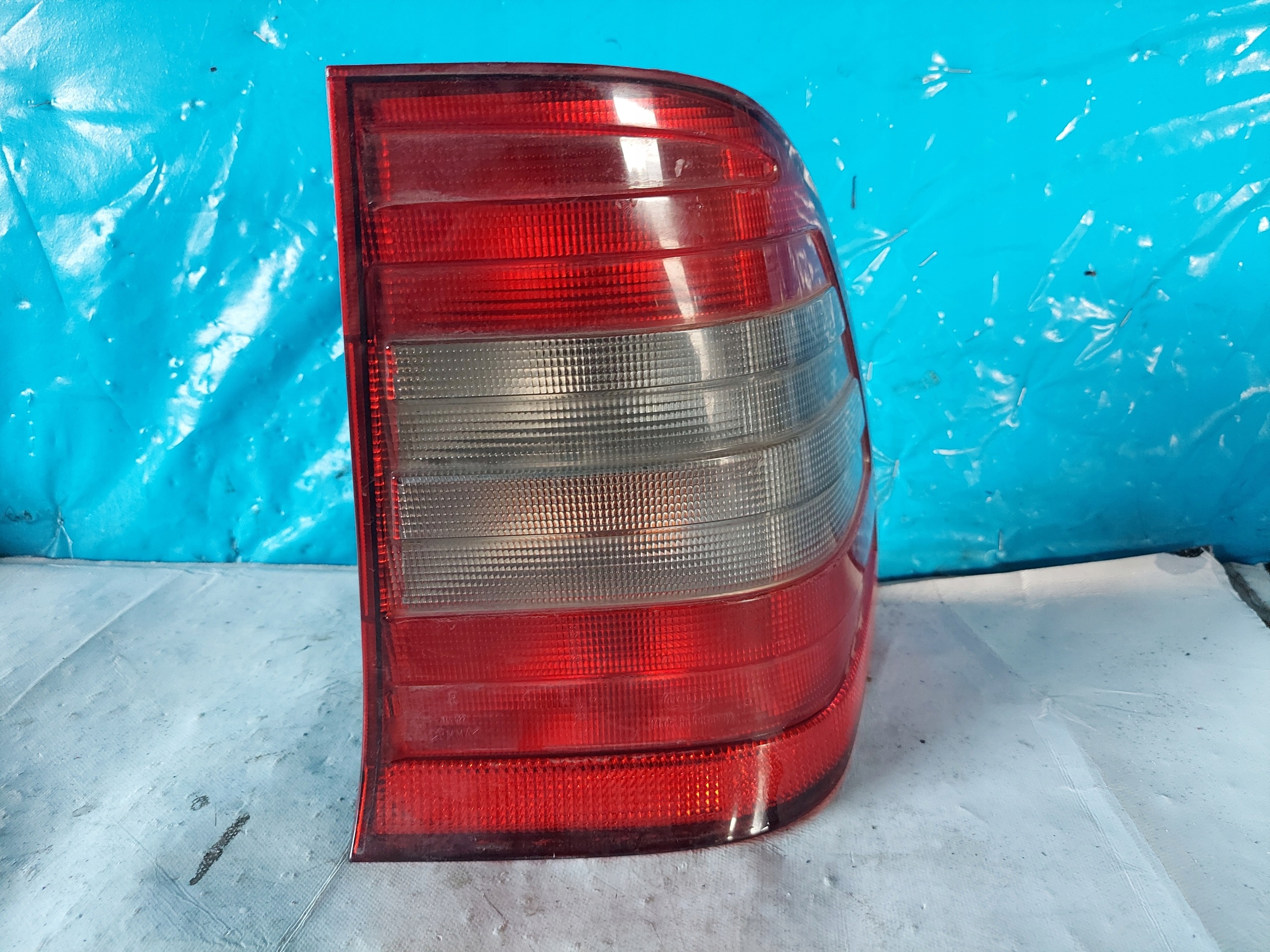light MERCEDES W202 KOMBI 2028202864 right rear part