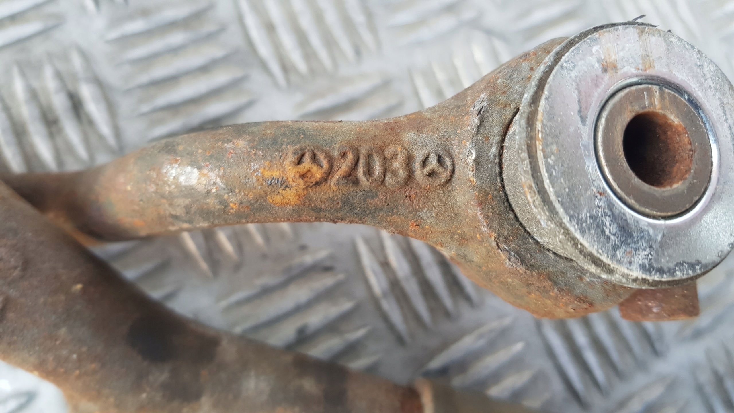 MERCEDES CLK W208 Lenkgetriebe Dämpfer DRAZKI
