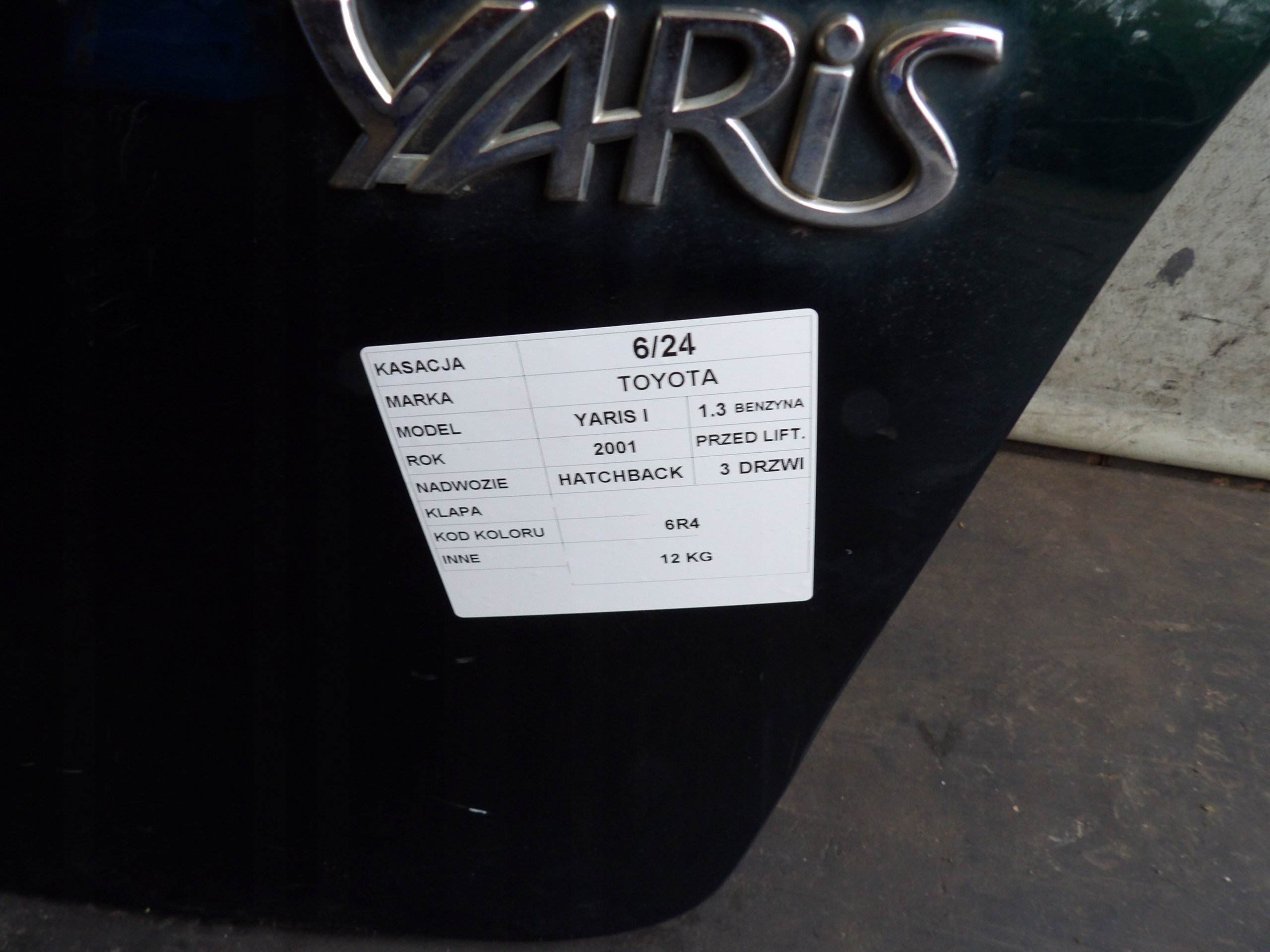 Toyota Yaris und heckklappe lak. 6R4