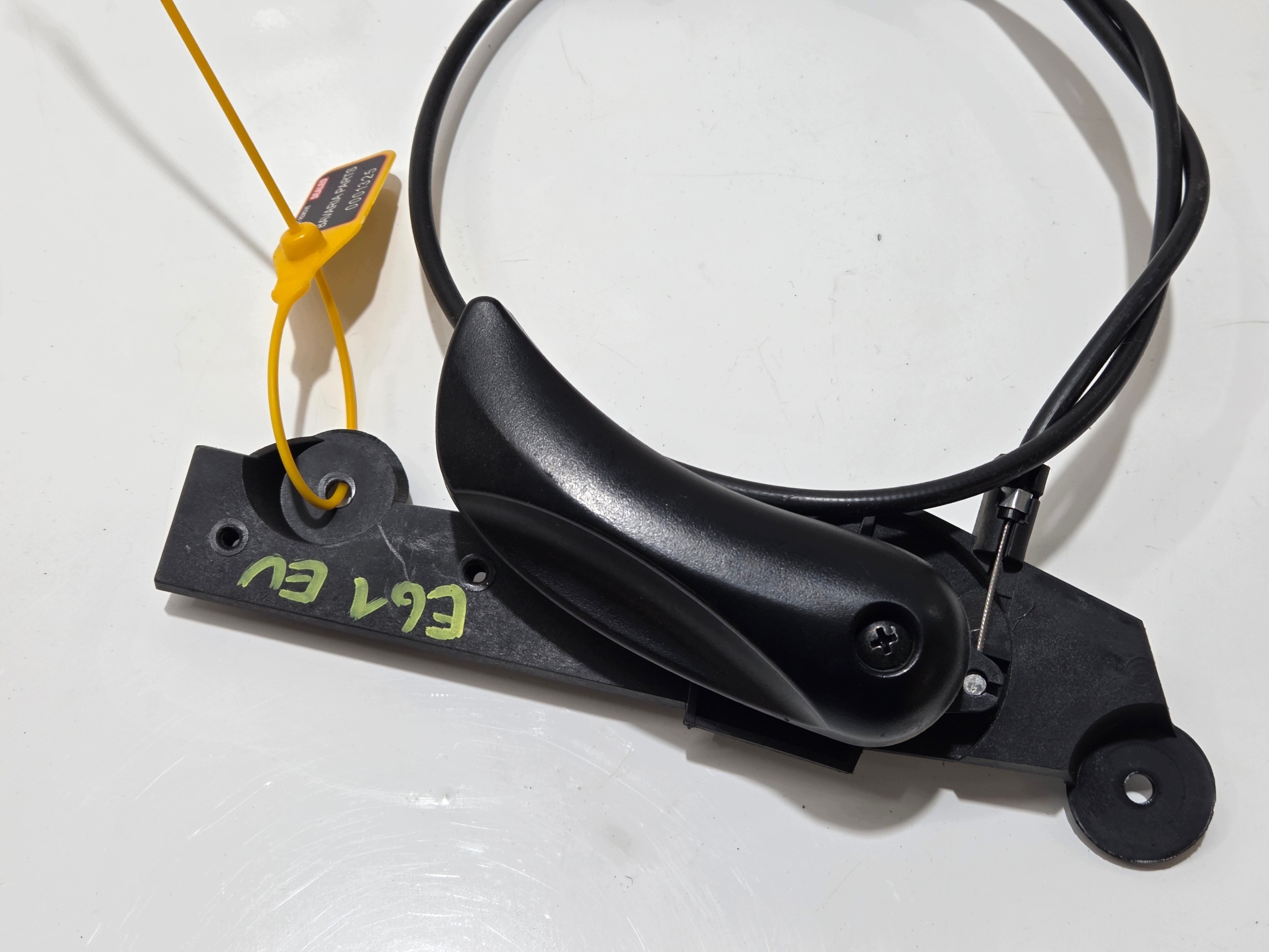 poignée corde pour l'ouverture du capot BMW E60 E61 EUROPA 7052579