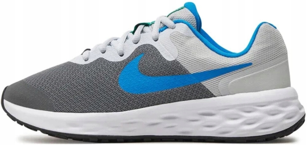 Buty młodzieżowe do biegania Nike Revolution 6 r. 39
