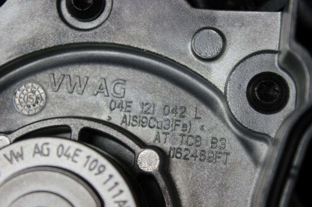 vodena pumpa 04E121121K 04E121600AH nova VW AUDI TSI