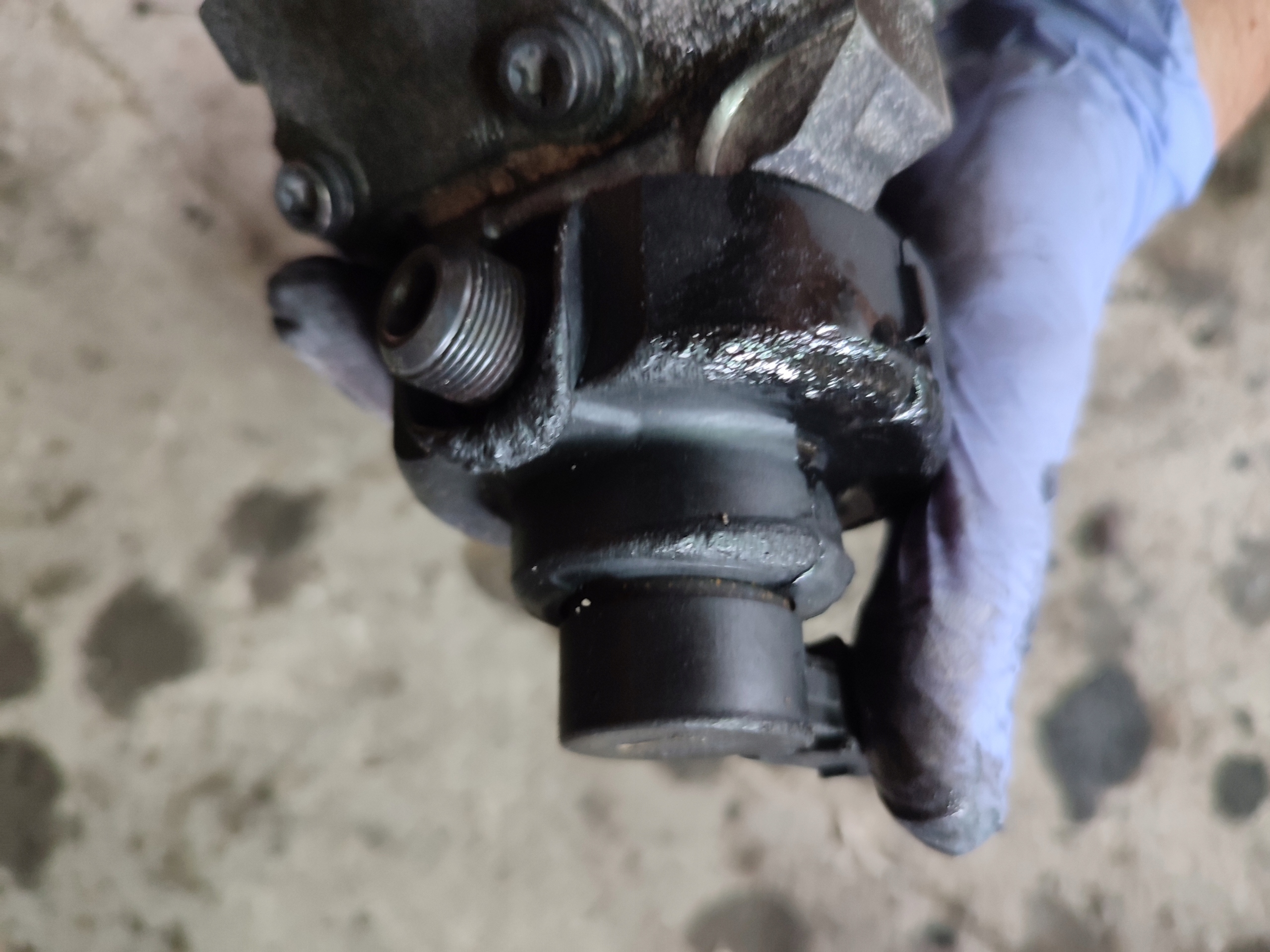 injection pump VW AUDI 2.0 TDI 05L130755
