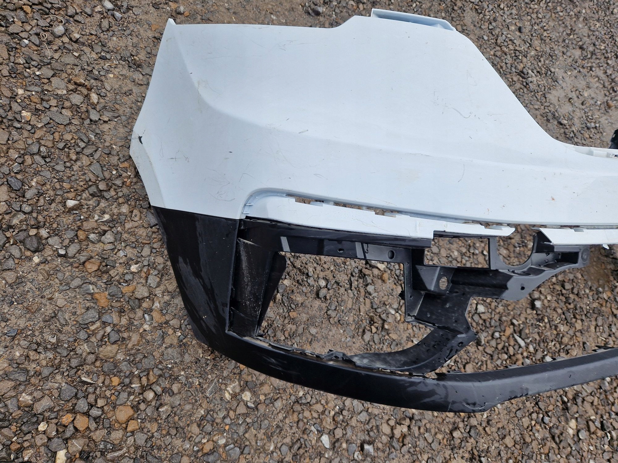 front bumper RENAULT TRAFIC III LIFT 2021R->