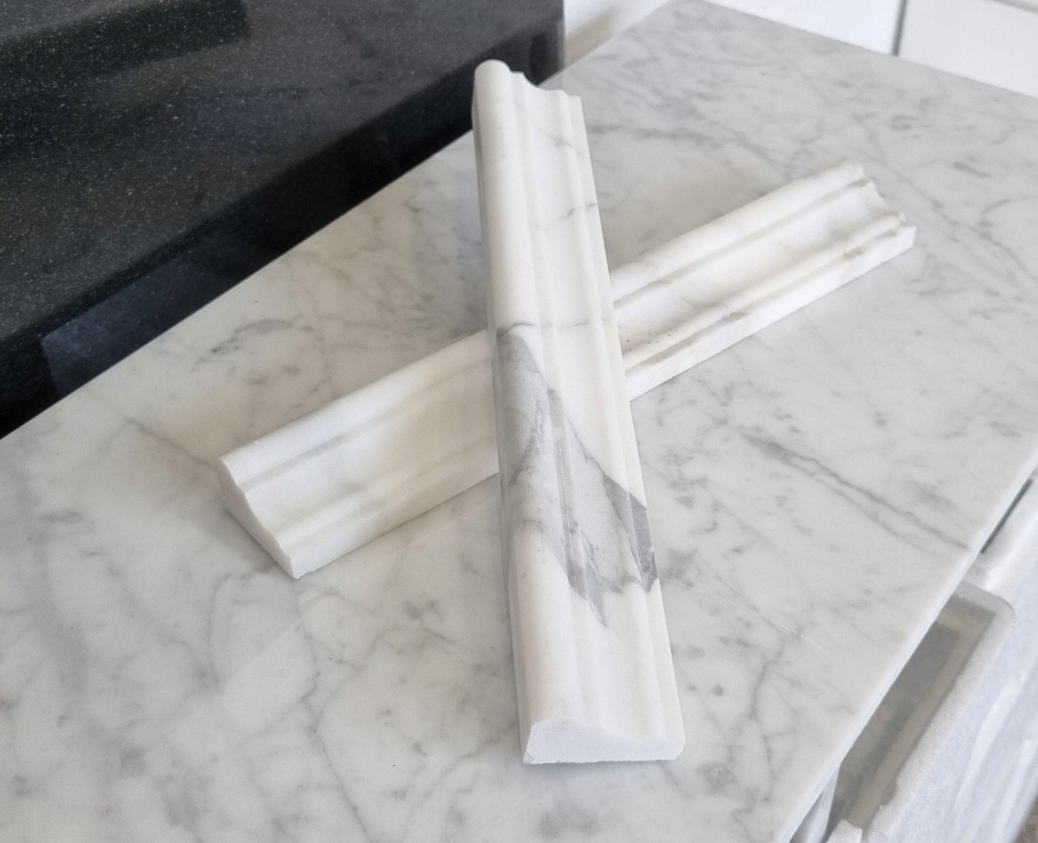 FRAME PROFIL ŚCIENNY LISTWA OZDOBNA CALACATTA GOLD MATOWA LISTWA PODŁOGOWA Typ płytki kamienne