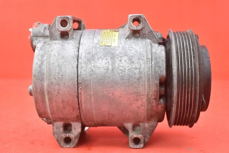 8708581 - Компресор кондиціонера VOLVO S80 1 і 2.4 D5 03R