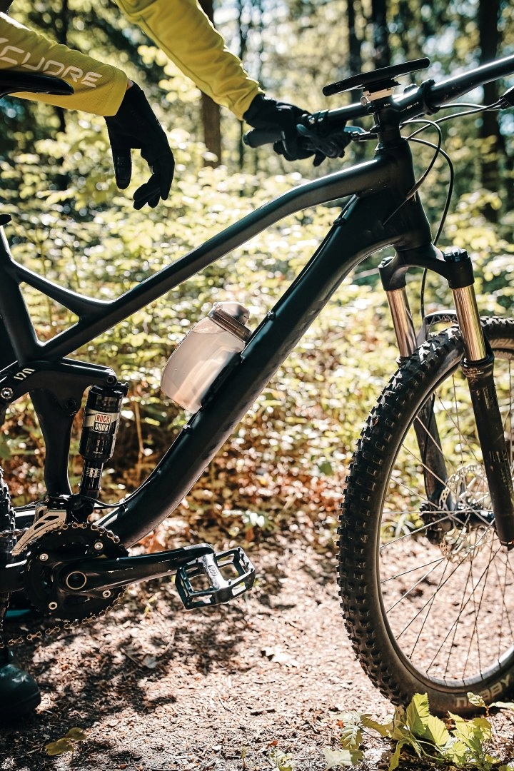 FIDLOCK VACUUM etui do smartfonu iPhone 15 PLUS Stan opakowania oryginalne