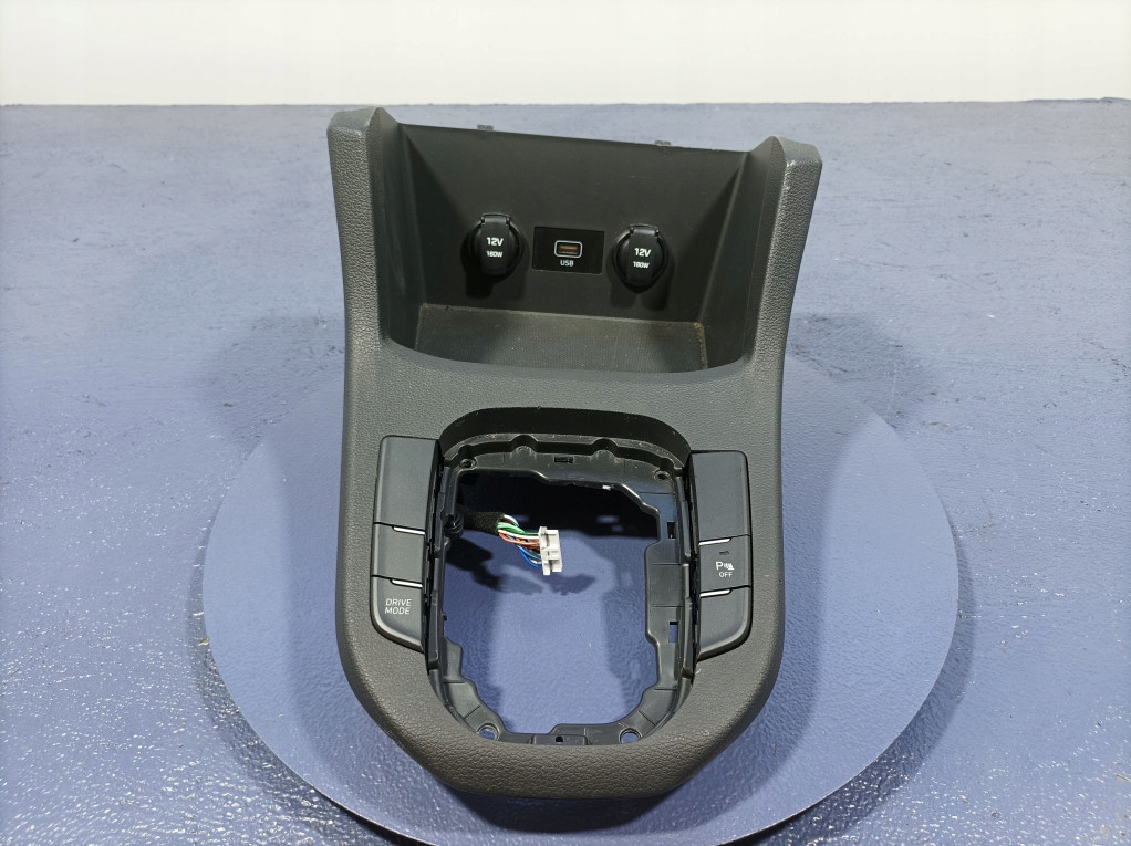 HYUNDAI I30 III LIFT RAMKA DŹWIGNI ZMIANY BIEGÓW TUNEL EU 84651-G4700