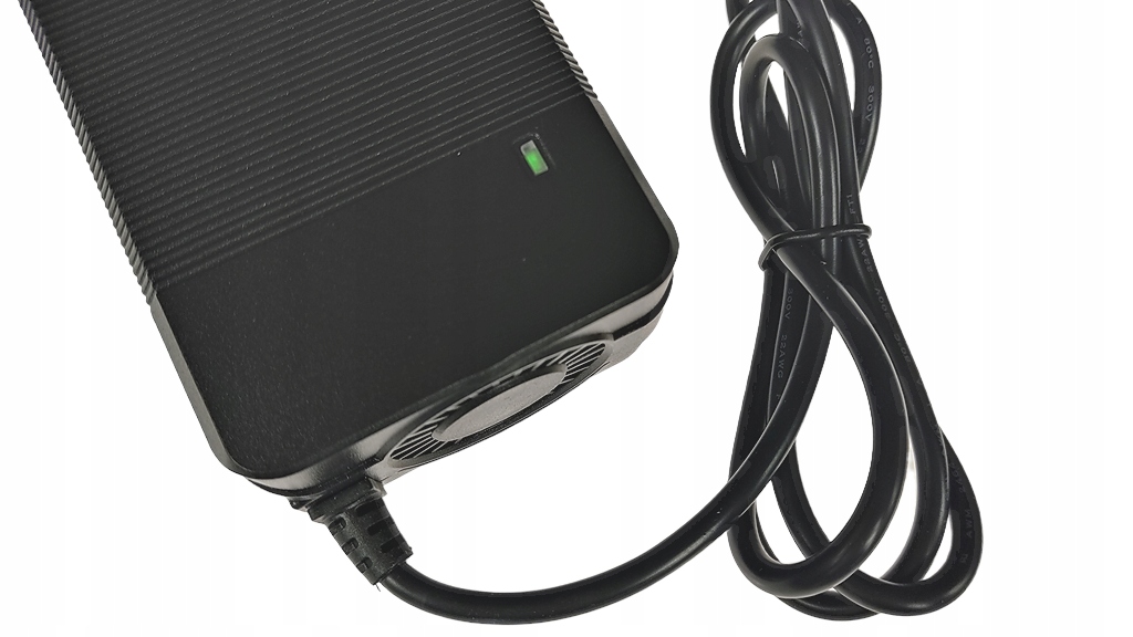 Bezpieczne i Szybkie Ładowanie Twojego e-roweru. 42V (36V) 4A. WTYK RCA Stan opakowania oryginalne