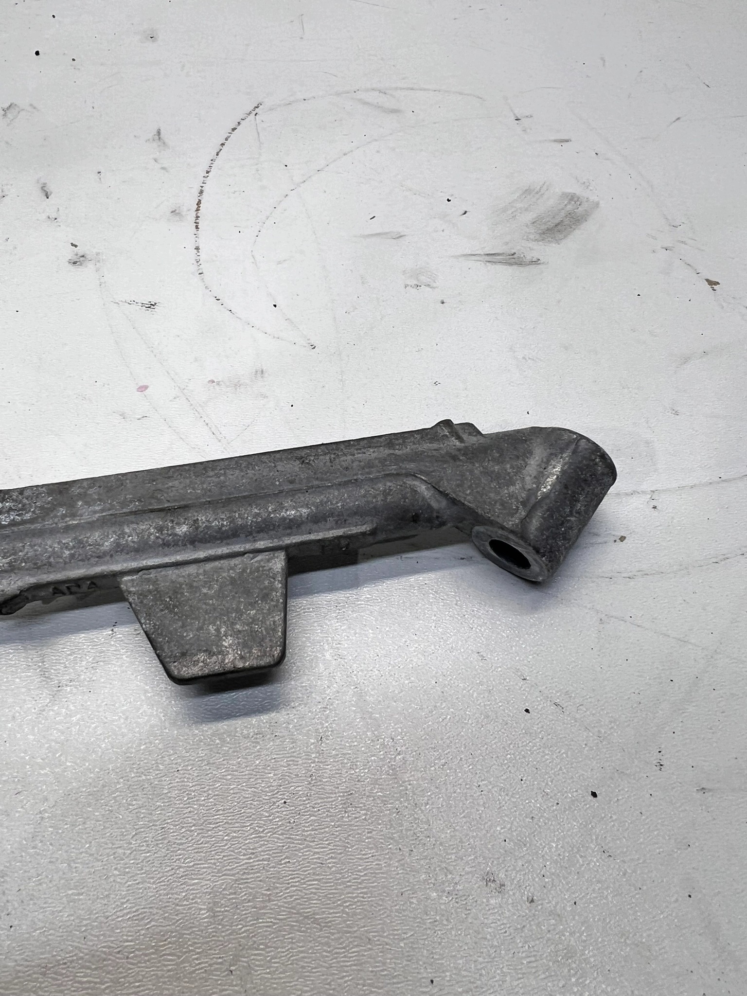 halter halter des abgaskrümmers AUDI VW 2.0 TFSI 06H129723E
