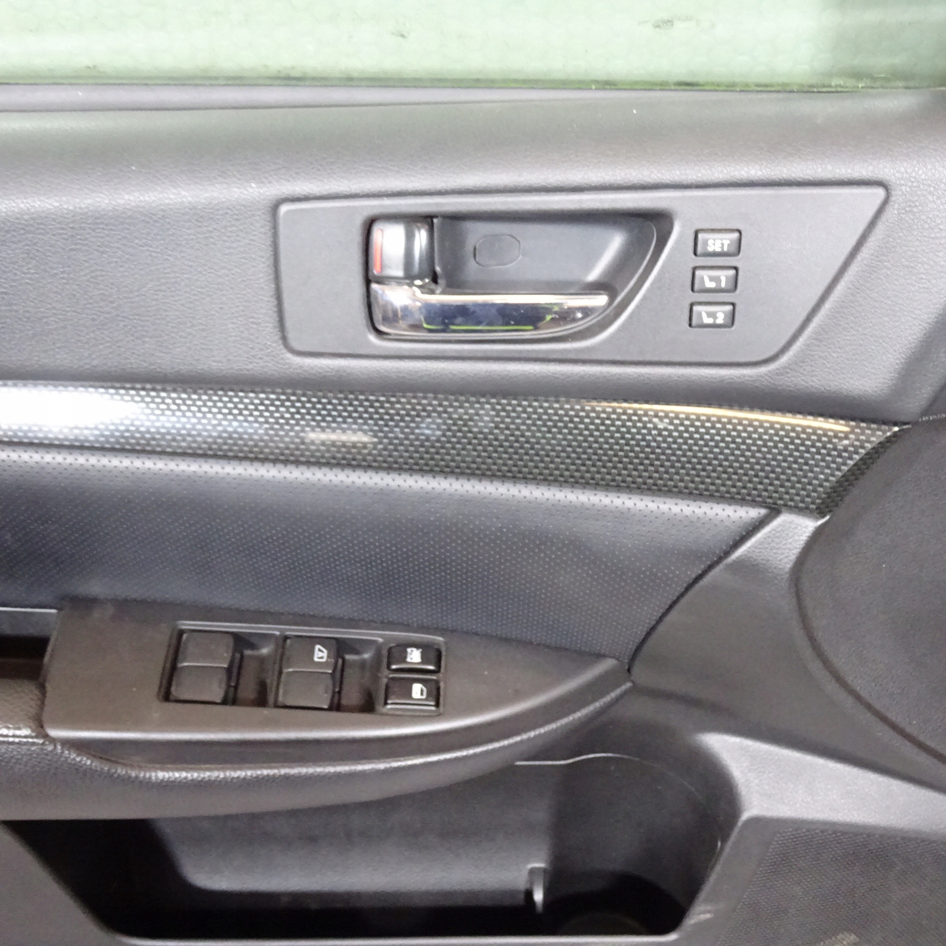 SUBARU LEGACY V door front left 37J