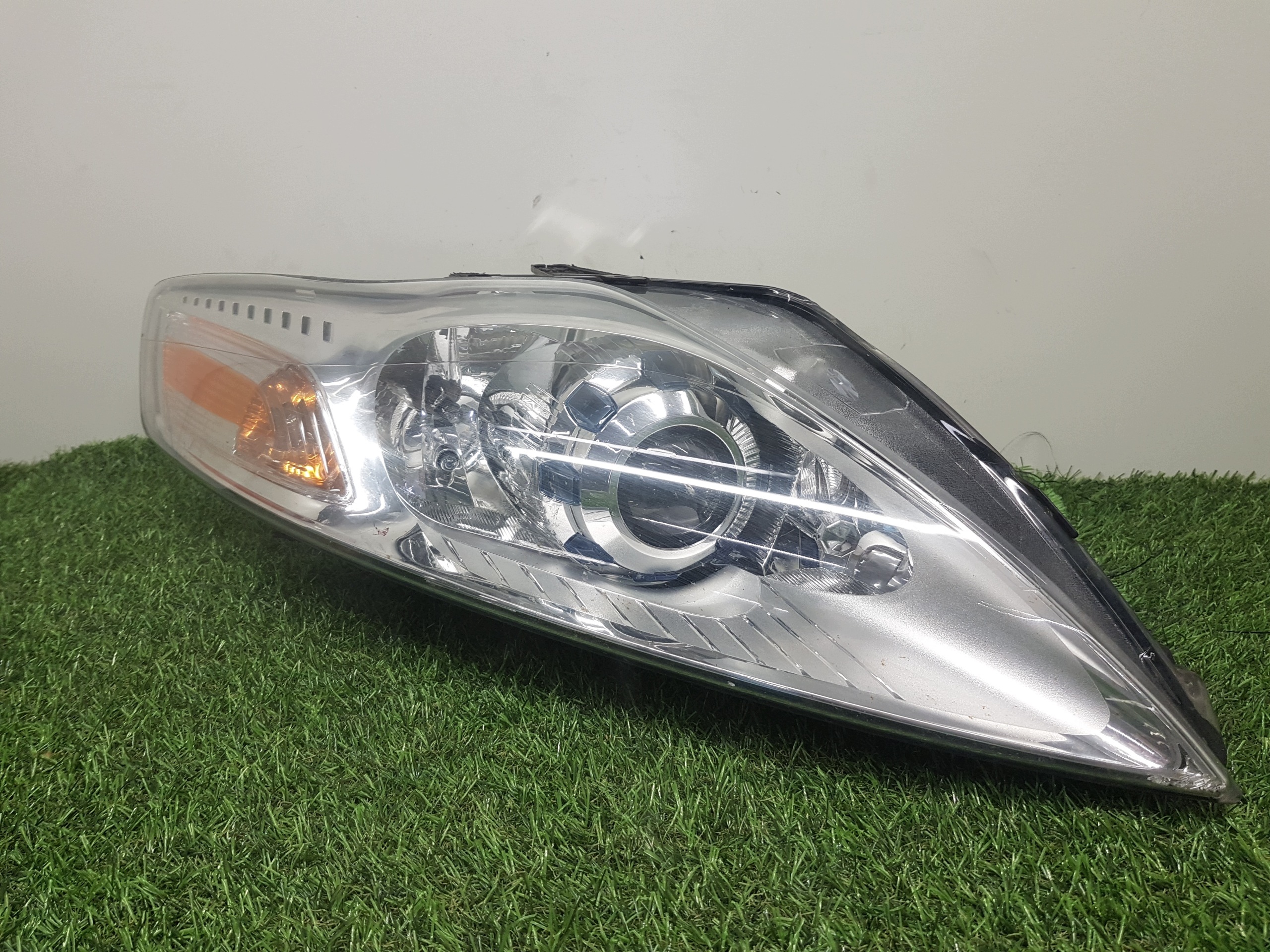 light right front FORD MONDEO MK 4 7S71-13005-AR