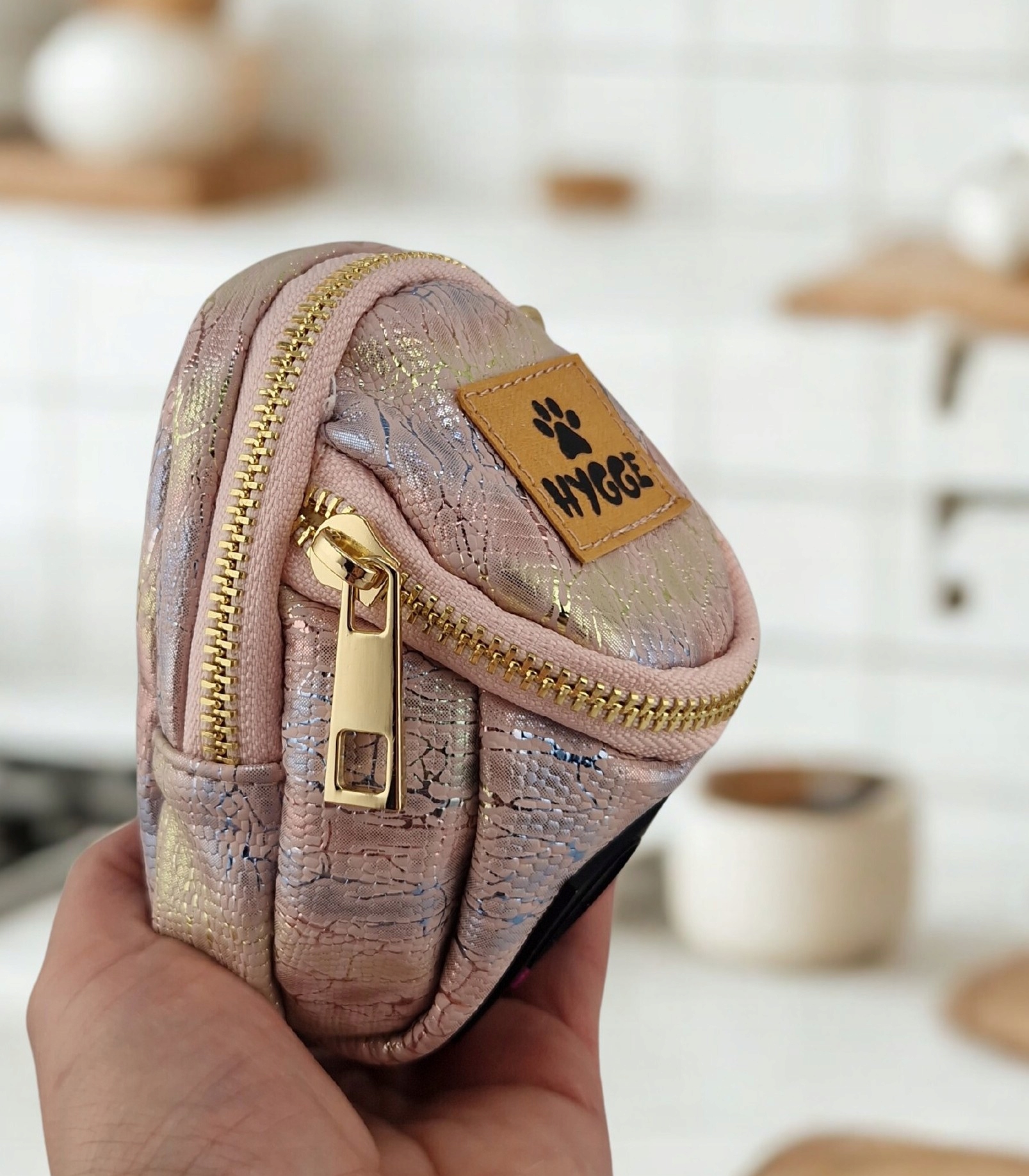 Levně Procházková taška Premium s jedinečným stylem na pamlsky a drobnosti