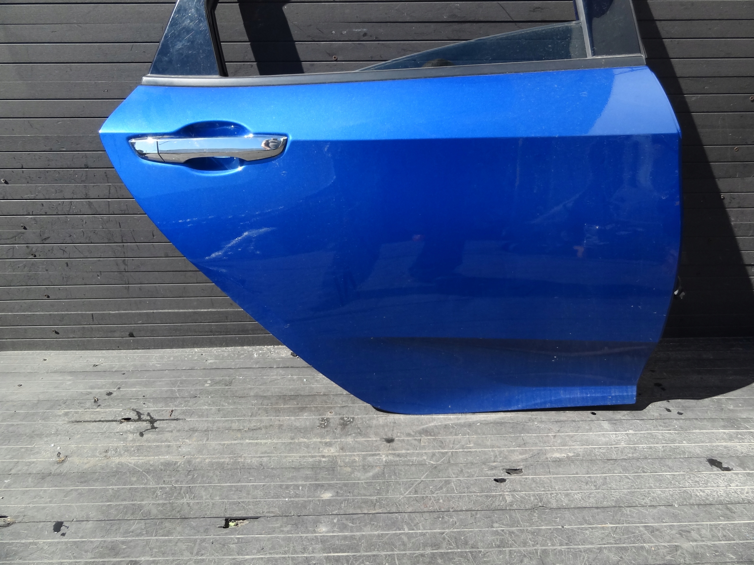 HONDA CIVIC X 2017 SEDAN DRZWI TYLNE PRAWE KOMPLETNE ORYGINAL Strona zabudowy tył - prawa