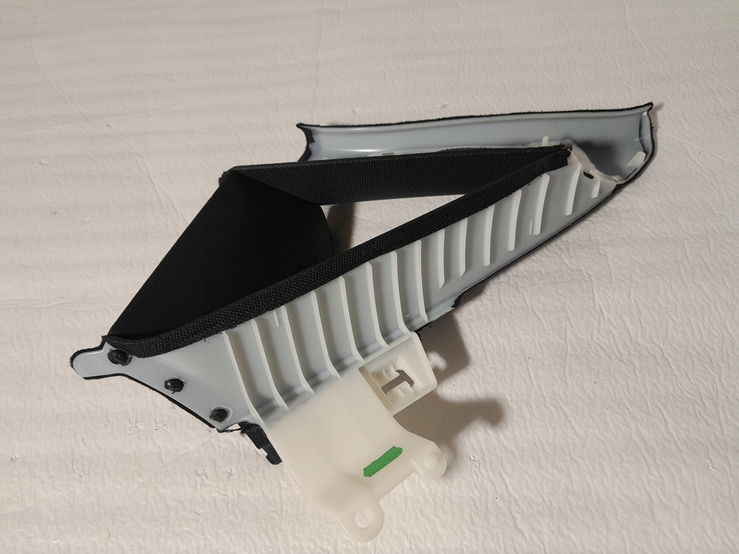 AUDI A4 B9 cover side SLUPKA 8W5867287C
