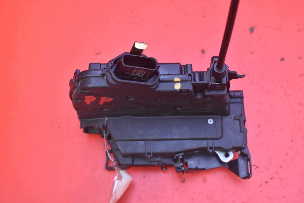 lock door right front front EU 805024563R RENAULT CLIO 4 IV LIFT 12-20