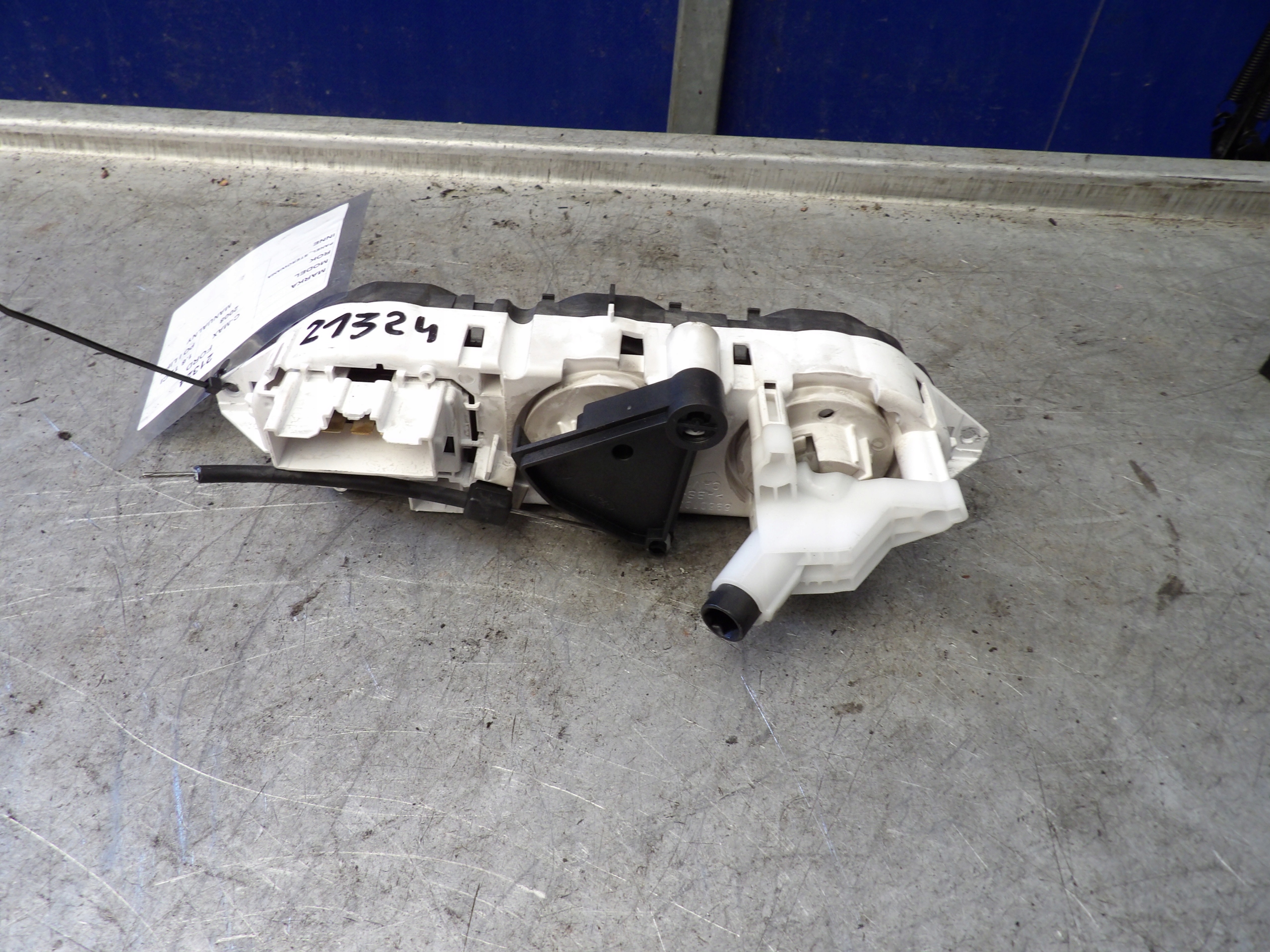 Ford C-MAX control panel 7M5T-19980-BA 69607333