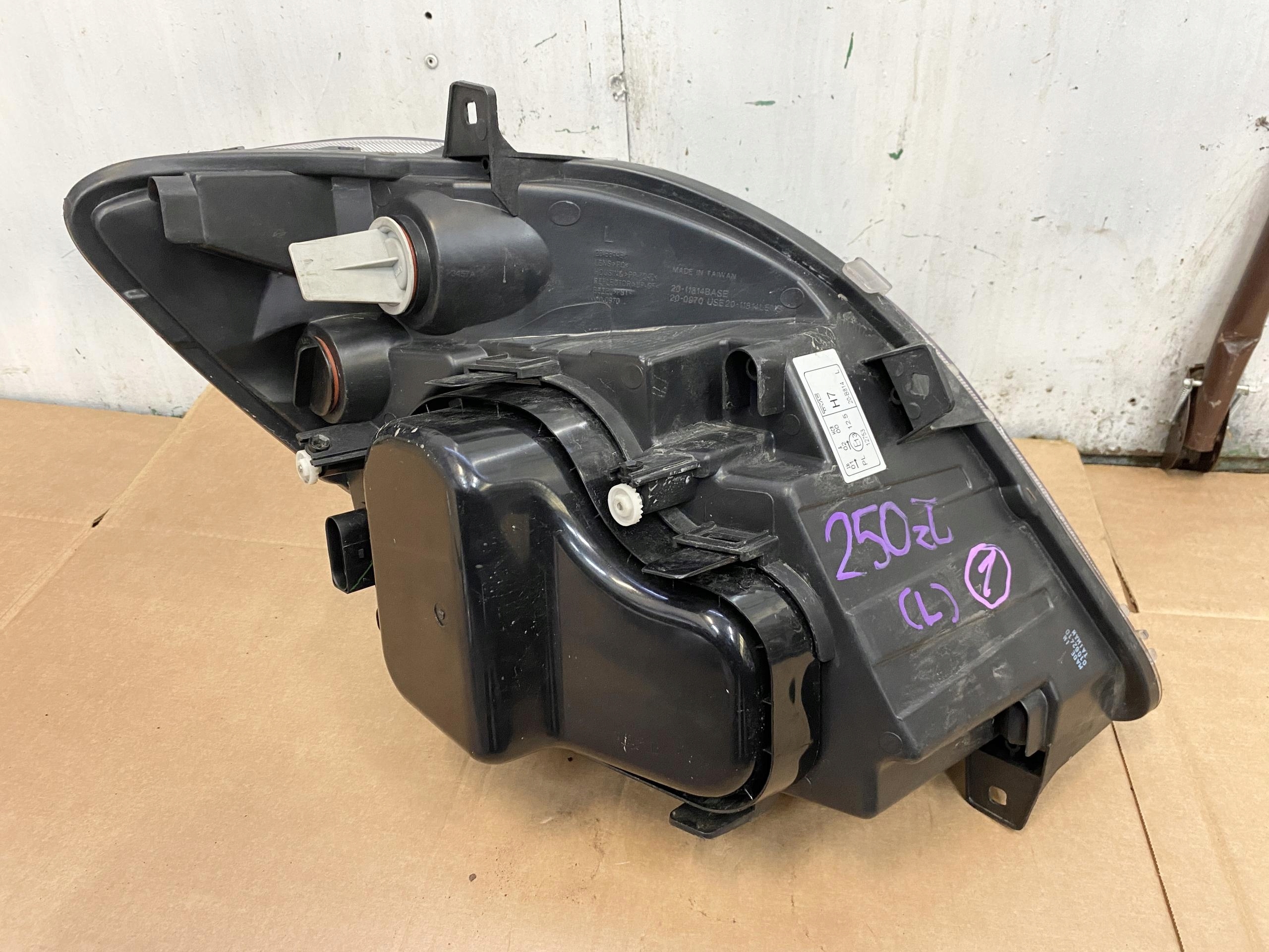 Sprinter 906 06- REFLEKTOR front left light front left