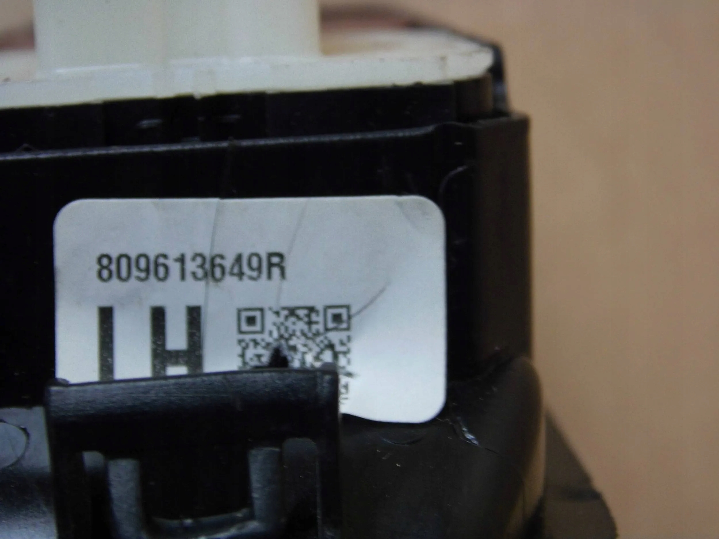 Dacia Duster II window control switch panel przyciski