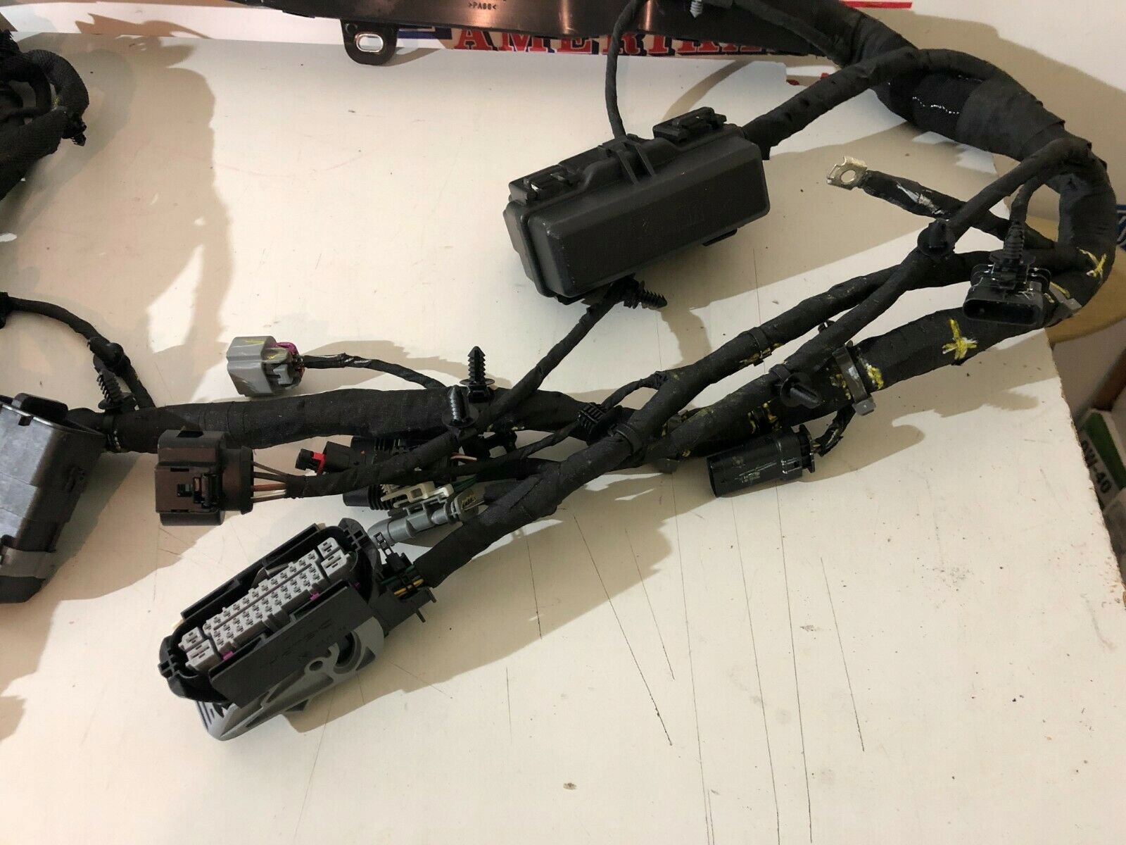 68351081AE - 2018 Jeep Wrangler OEM Dash Wiring (натуральная)