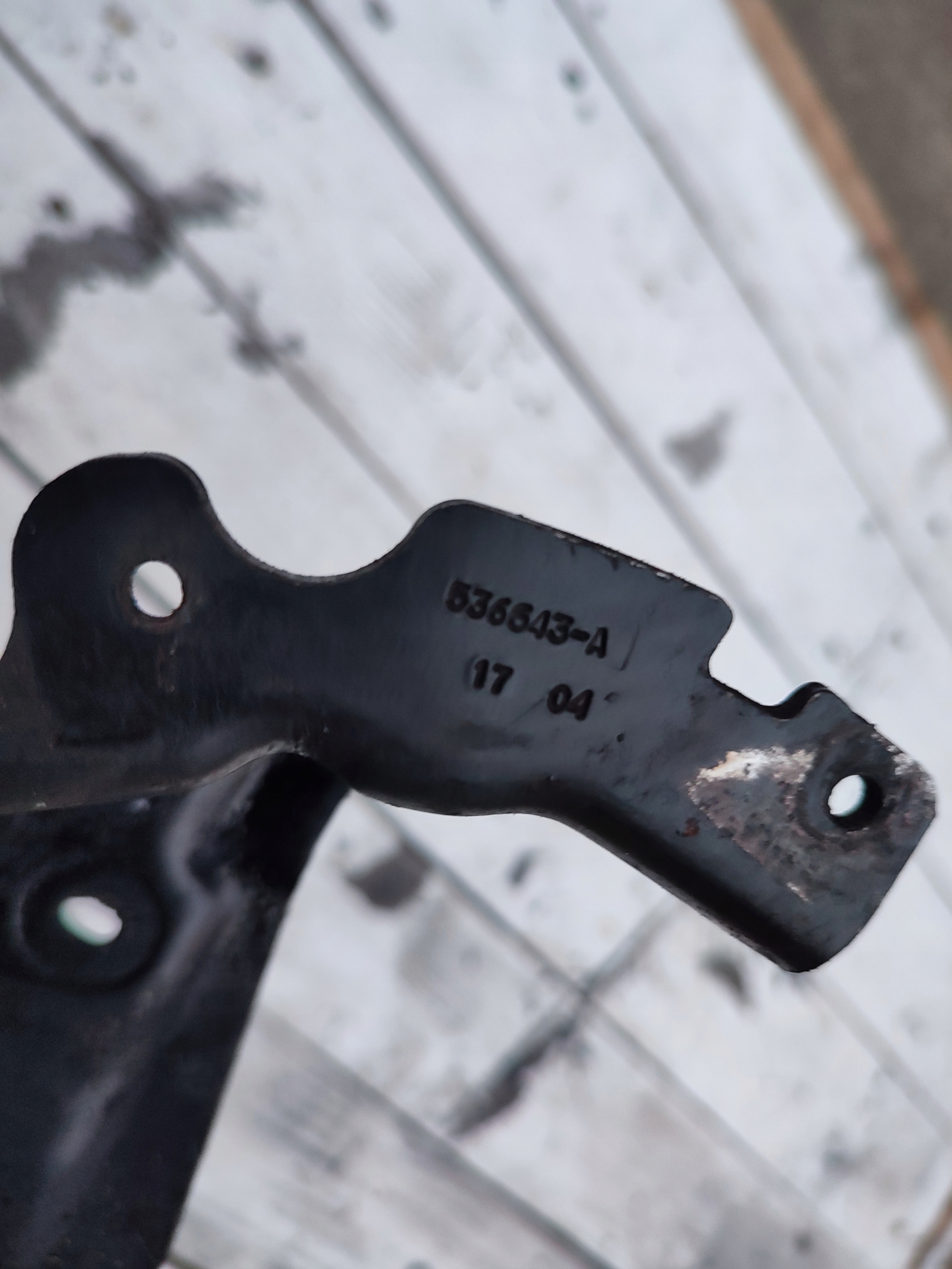 engine mount VOLVO V50 S40 II 2.0 D 536643A