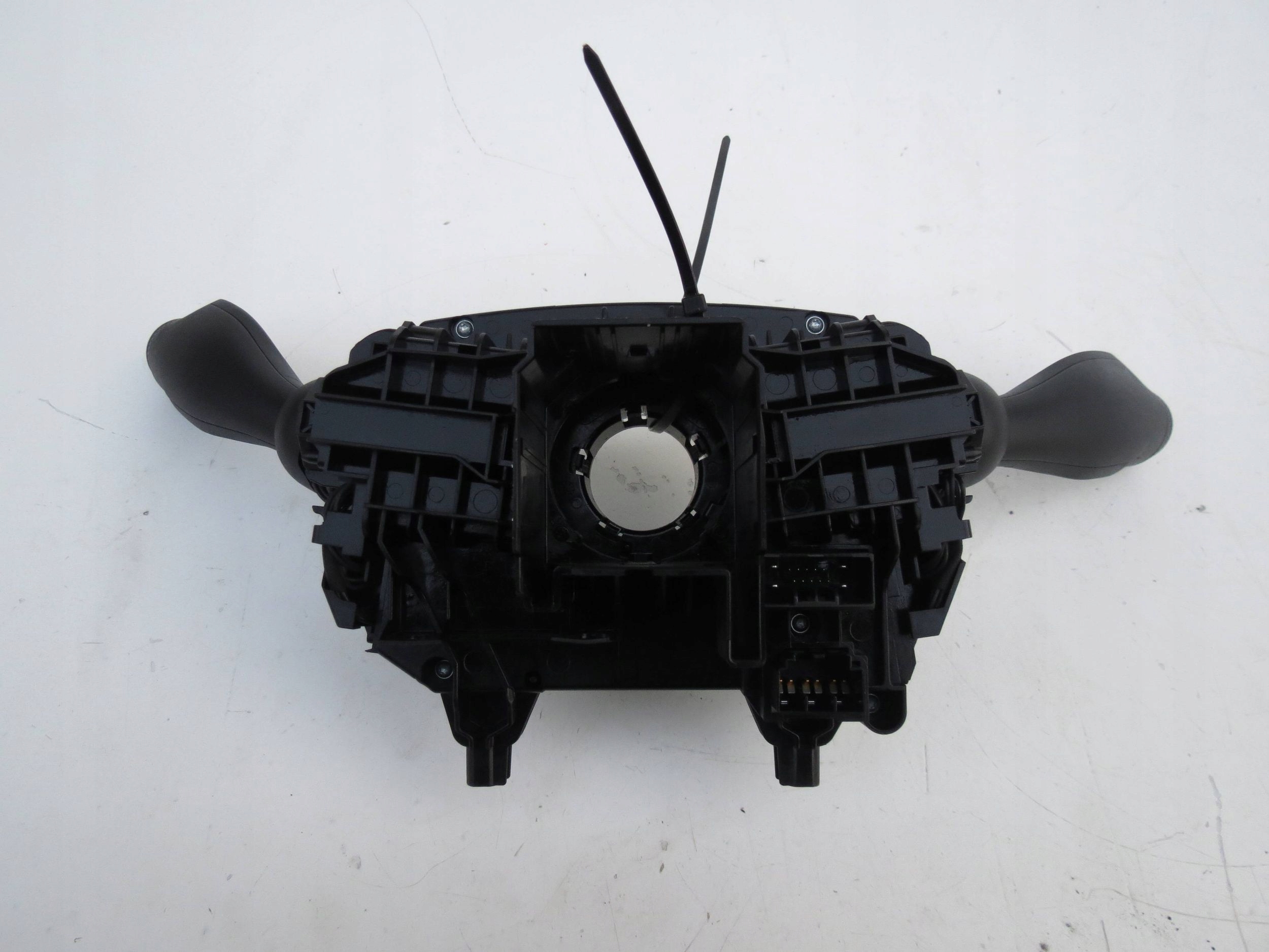 MANETKA ring switch ZAESPOLONY VOLVO S90 2.0 V90 31674100
