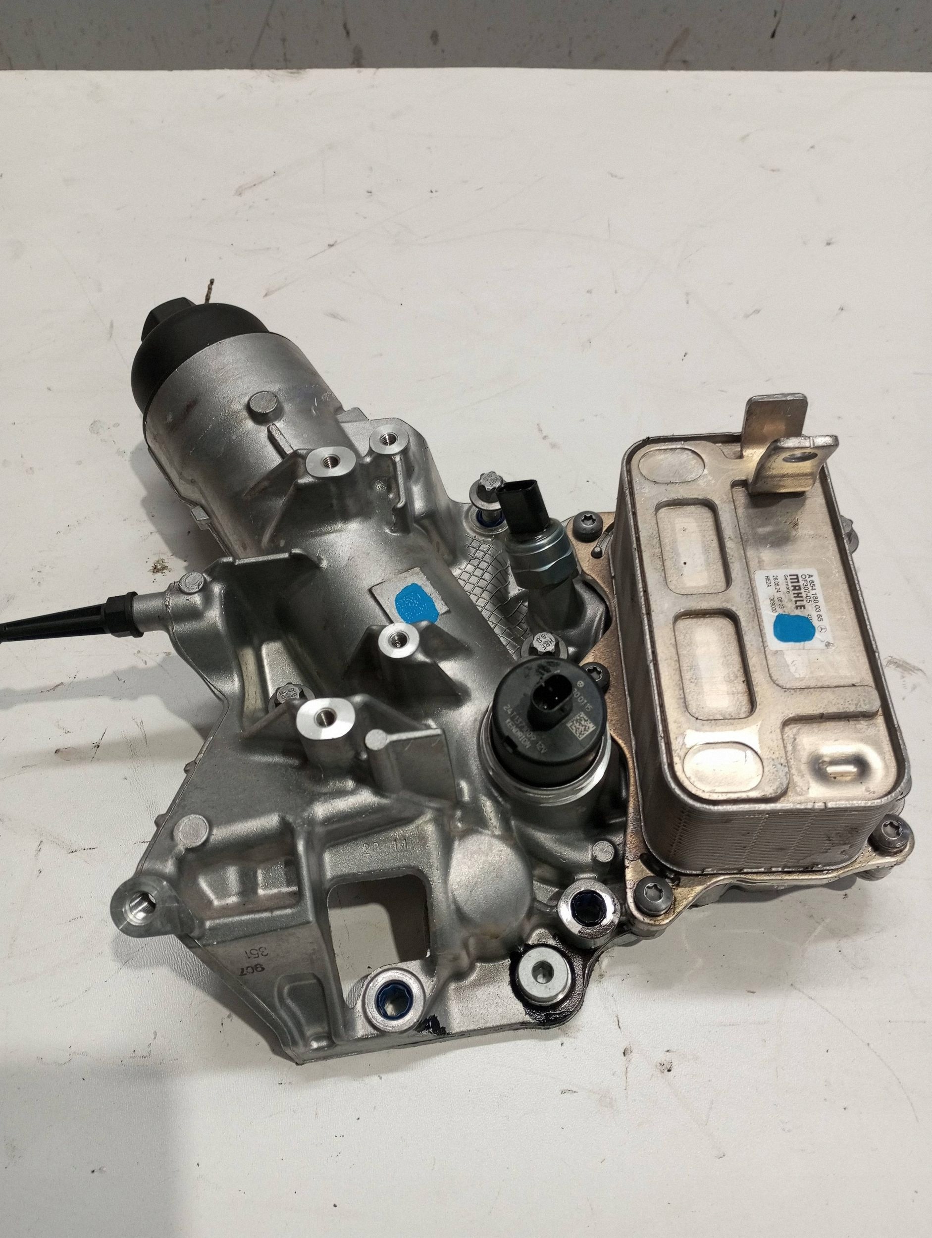 Ölfiltergehäuse MERCEDES C KLASA W206 A6541800410