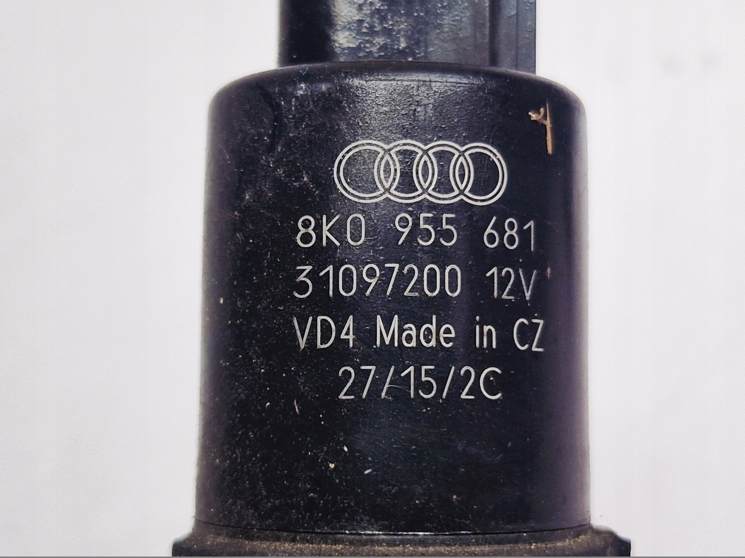 AUDI A4 B8 pump washers 8K0955681