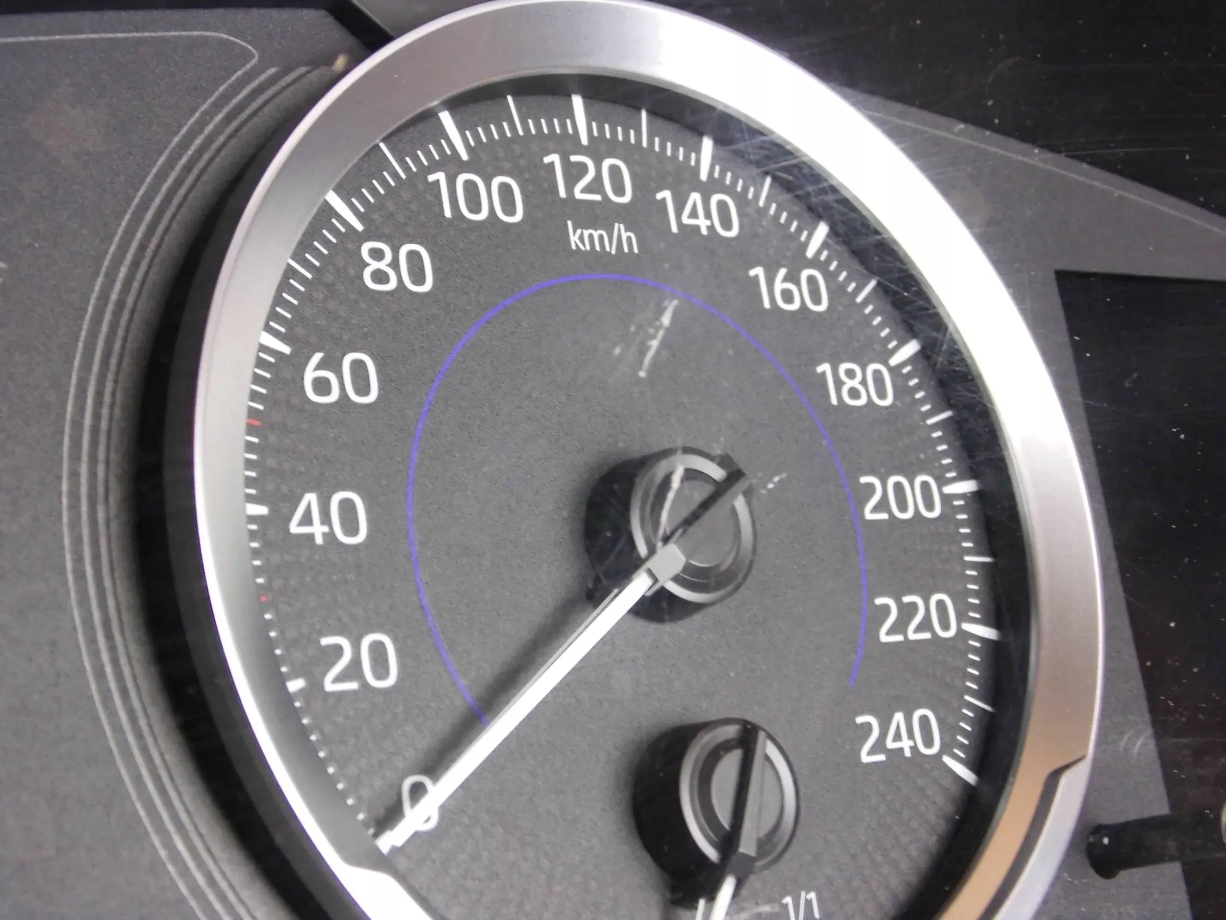 Toyota Corolla E21 2020 1.8 HYBRID AUTOMATIC dials 83800FEN60