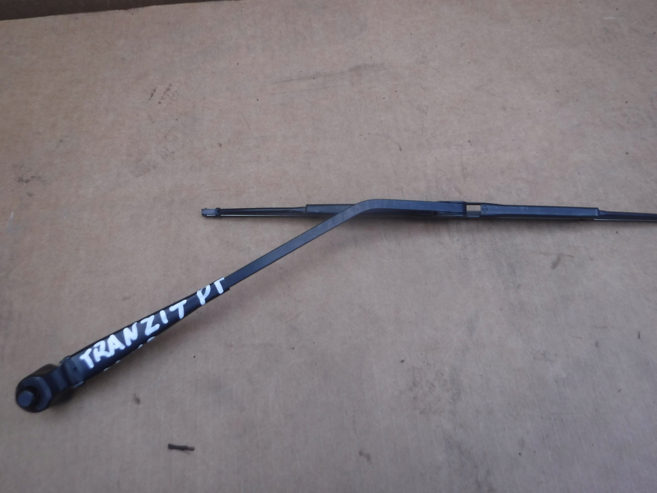 RAMIE WYCIERACZKI TYLNE PRAWE FORD TRANSIT MK8